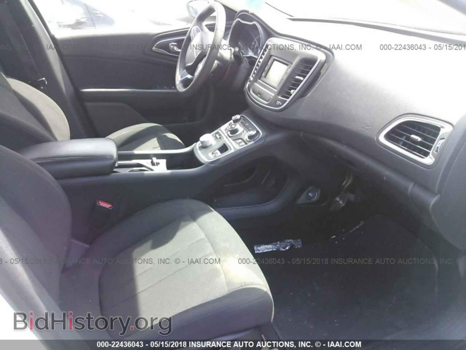 2015 Chrysler 200 - VIN: 1C3CCCAB1FN579148 - Photo 5