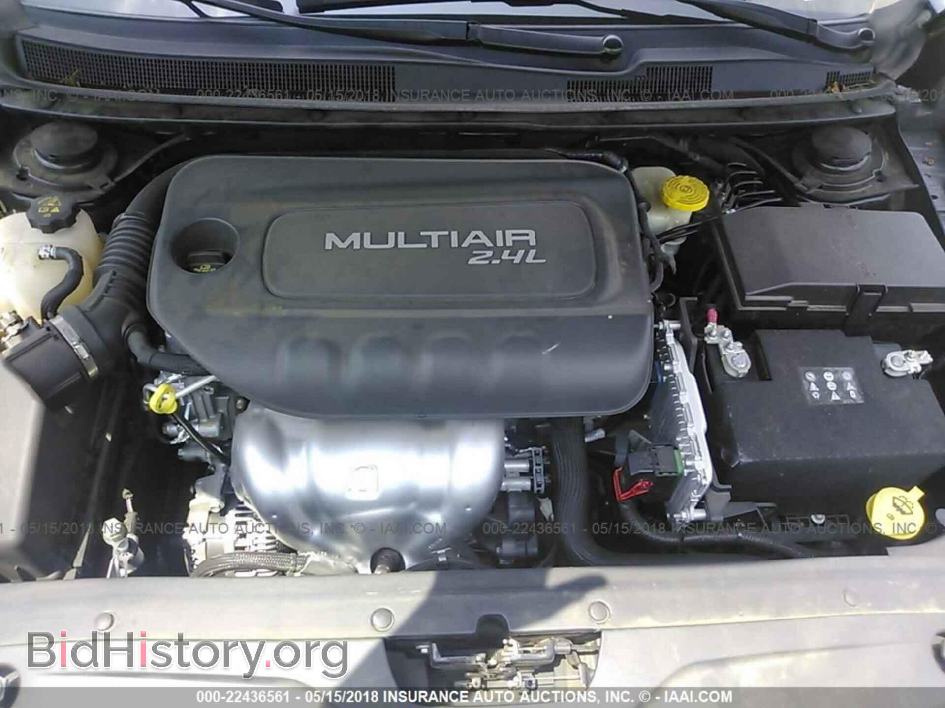 2015 Chrysler 200 - VIN: 1C3CCCAB1FN731073 - Photo 10