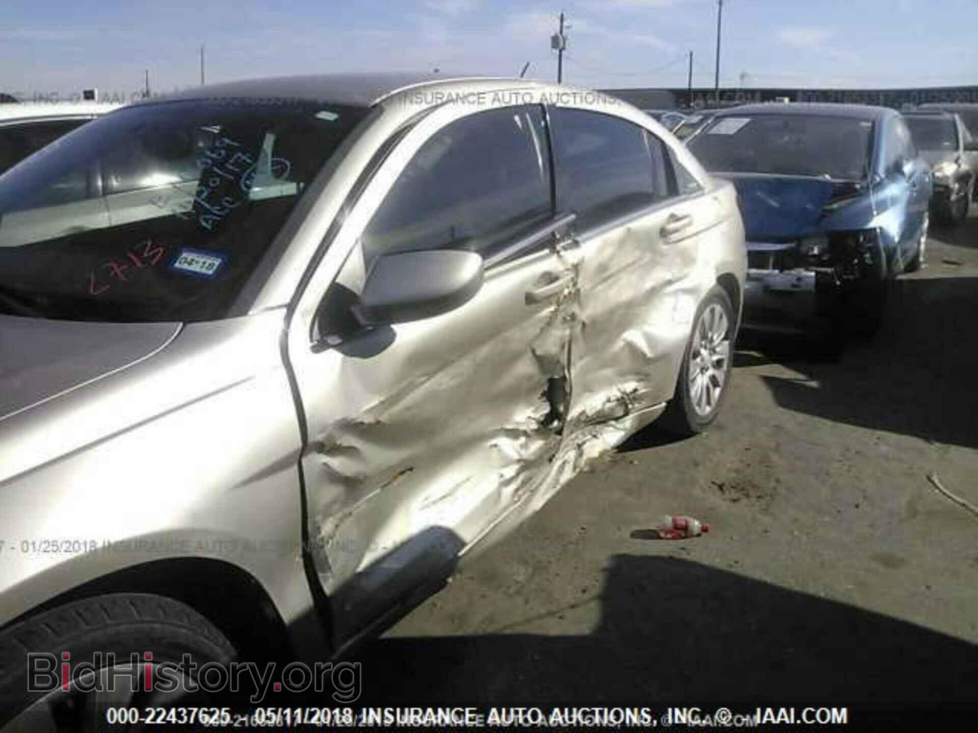 2013 Chrysler 200 - VIN: 1C3CCBAB4DN622713 - Photo 6