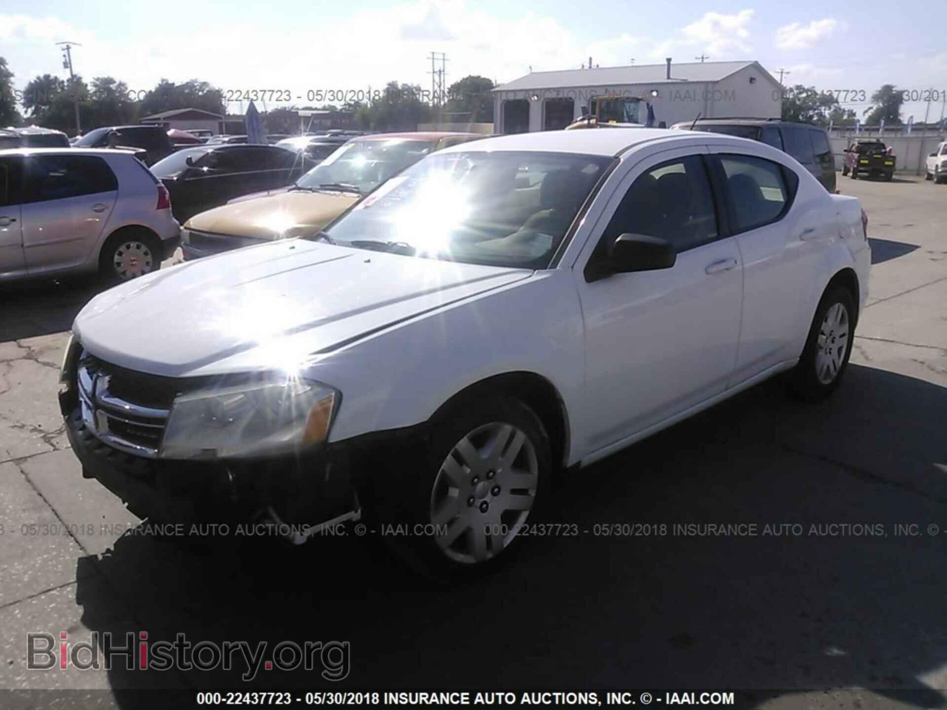 2011 Dodge Avenger - VIN: 1B3BD4FG3BN558991 - Фото 2
