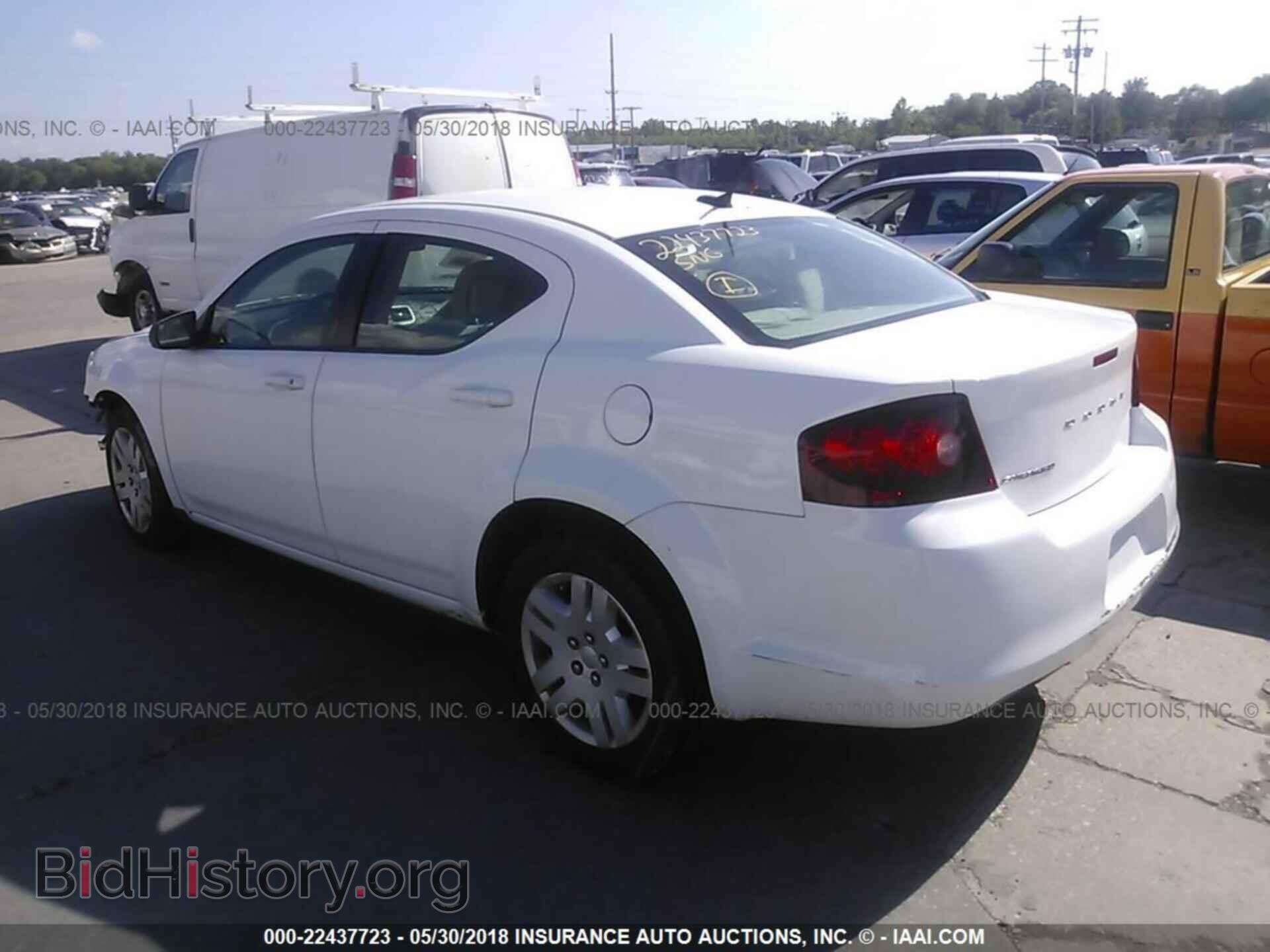 2011 Dodge Avenger - VIN: 1B3BD4FG3BN558991 - Фото 3