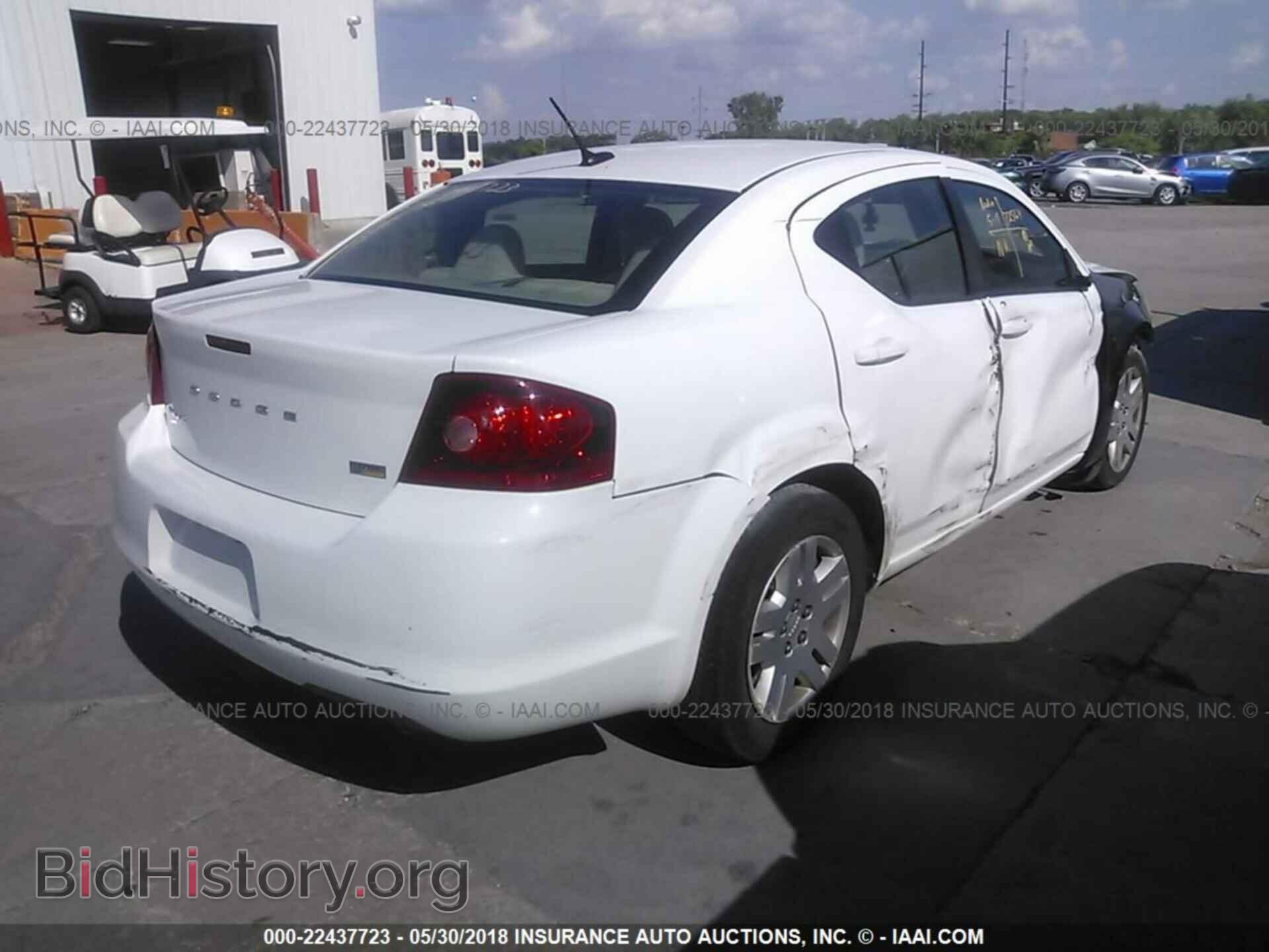 2011 Dodge Avenger - VIN: 1B3BD4FG3BN558991 - Фото 4