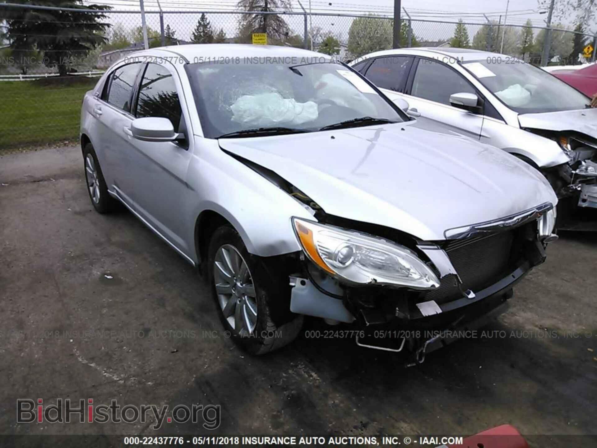 Photo 1C3BC1FB0BN555460 - Chrysler 200 2011