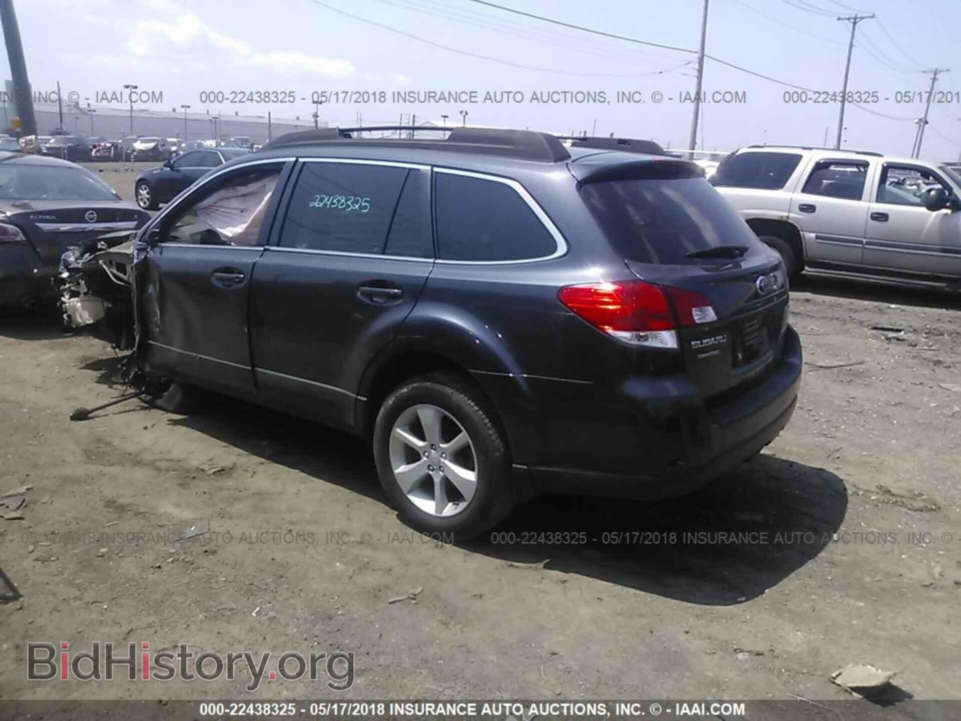 2013 Subaru Outback - VIN: 4S4BRBCC2D3266944 - Photo 3