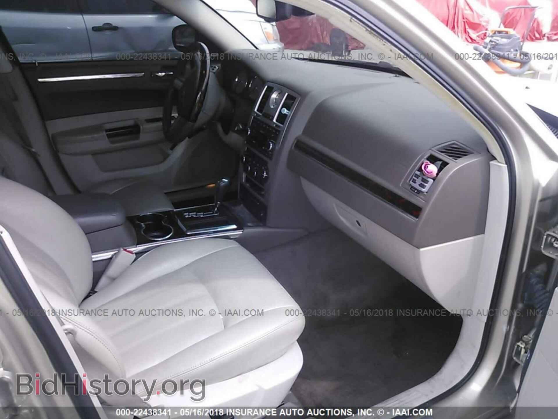 2008 CHRYSLER 300C - VIN: 2C3LK63H28H186129 - Фото 5