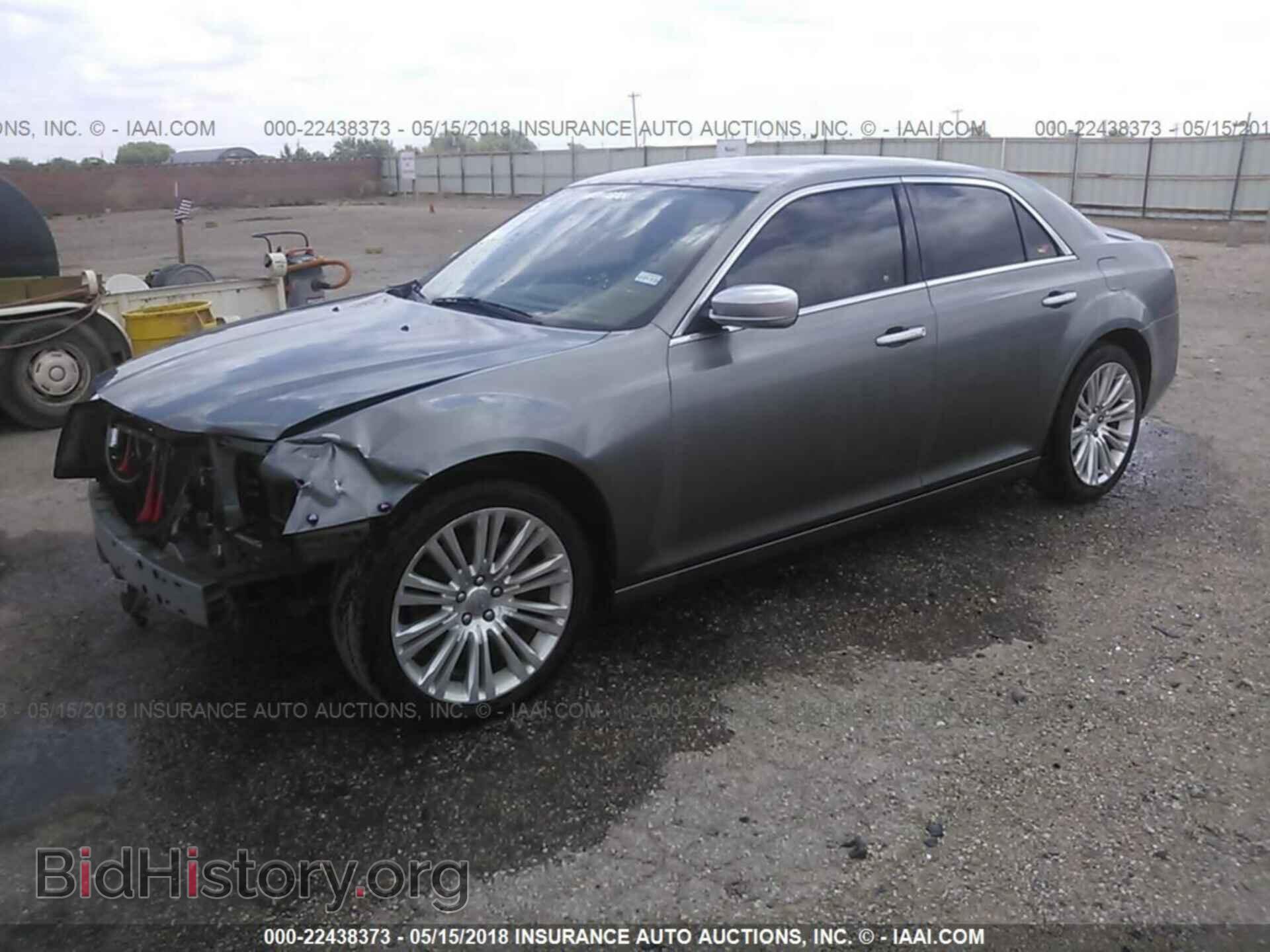 2012 Chrysler 300c - VIN: 2C3CCAPT6CH312113 - Фото 2