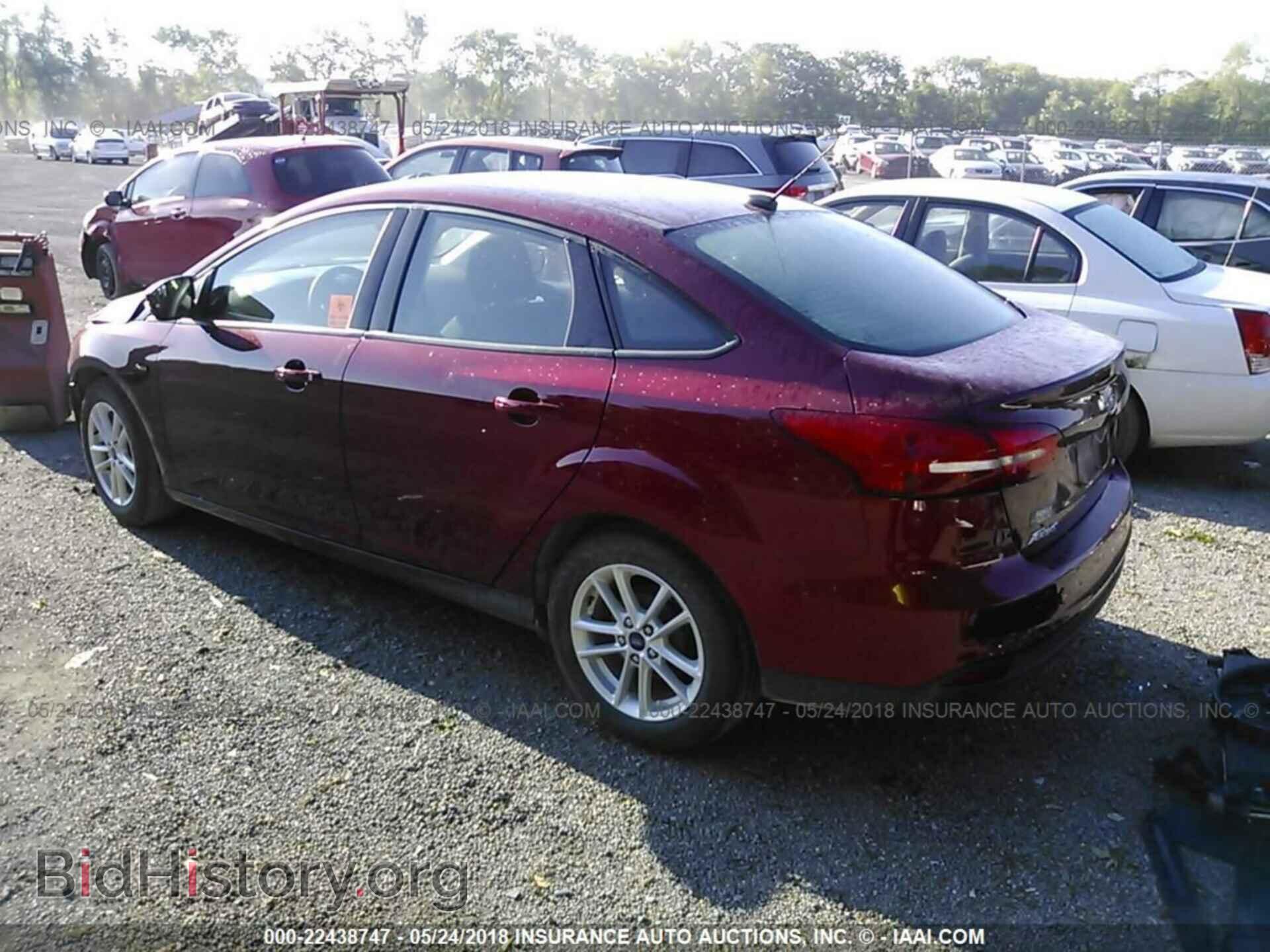 2017 Ford Focus - VIN: 1FADP3F21HL312948 - Photo 3