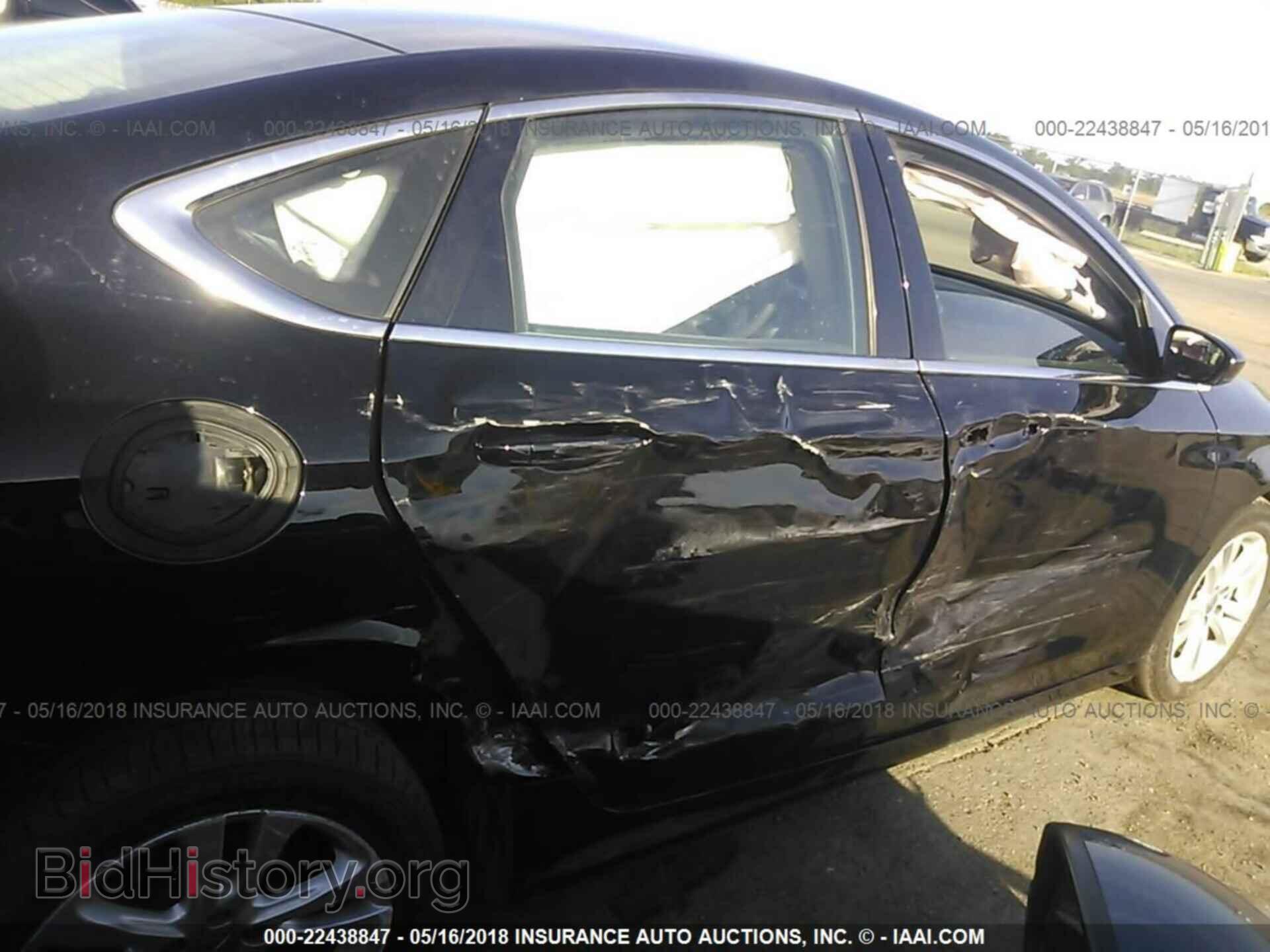 2015 Chrysler 200 - VIN: 1C3CCCAB3FN738946 - Photo 6