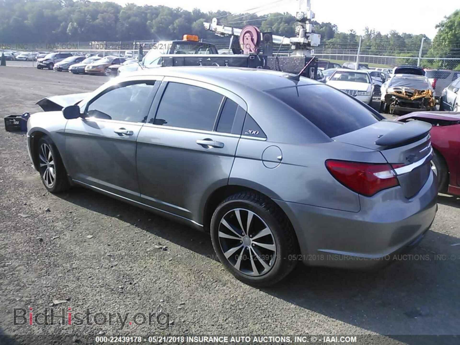 2013 Chrysler 200 - VIN: 1C3CCBBG9DN755073 - Photo 3