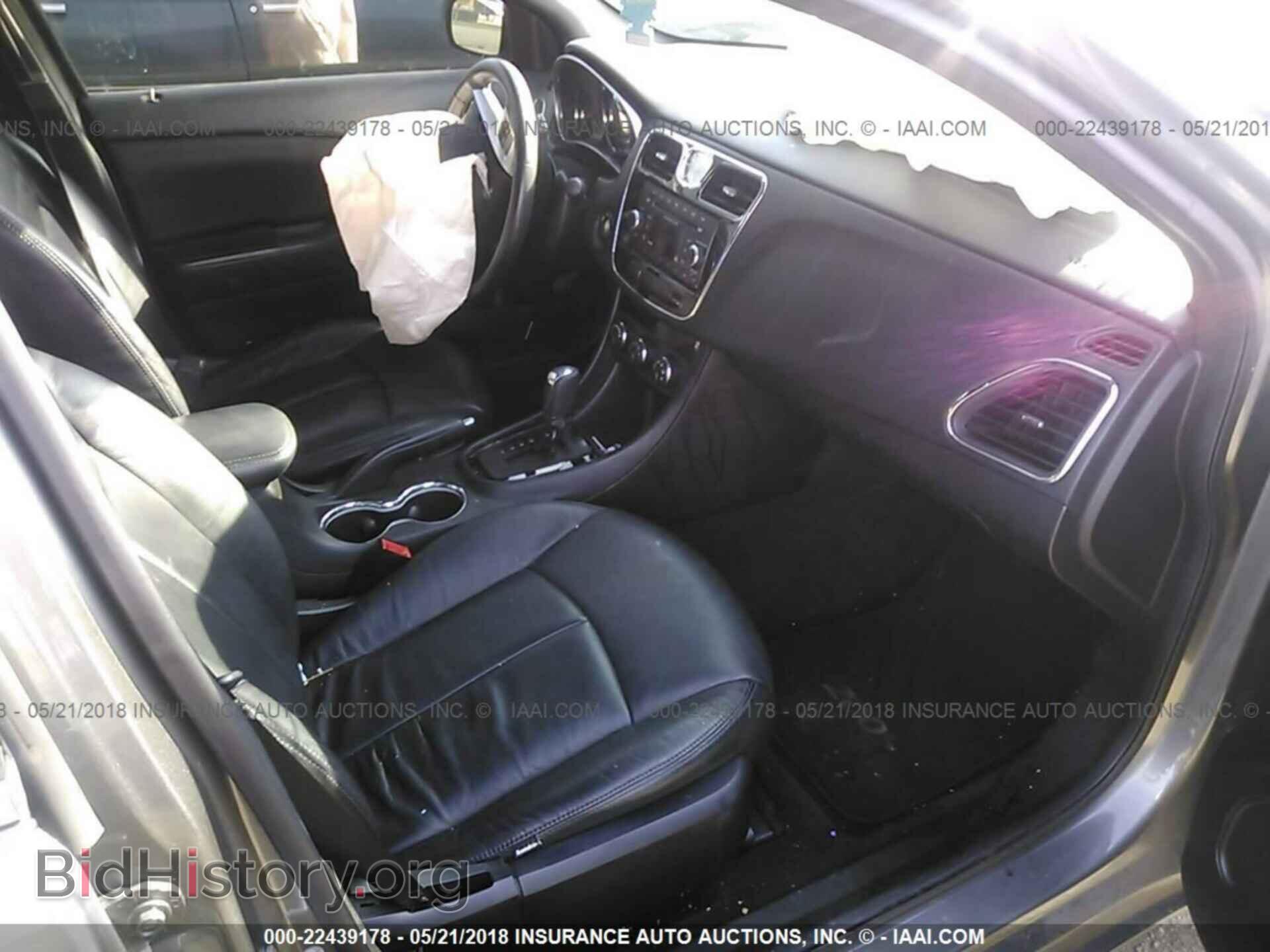 2013 Chrysler 200 - VIN: 1C3CCBBG9DN755073 - Photo 5