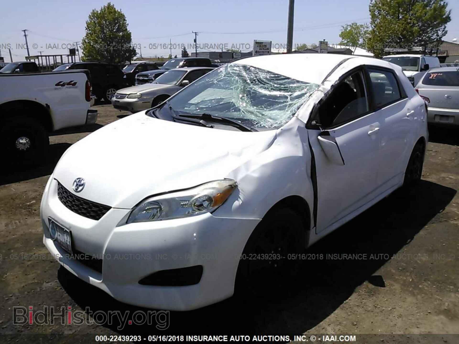 2011 Toyota Corolla - VIN: 2T1KU4EEXBC552414 - Photo 2