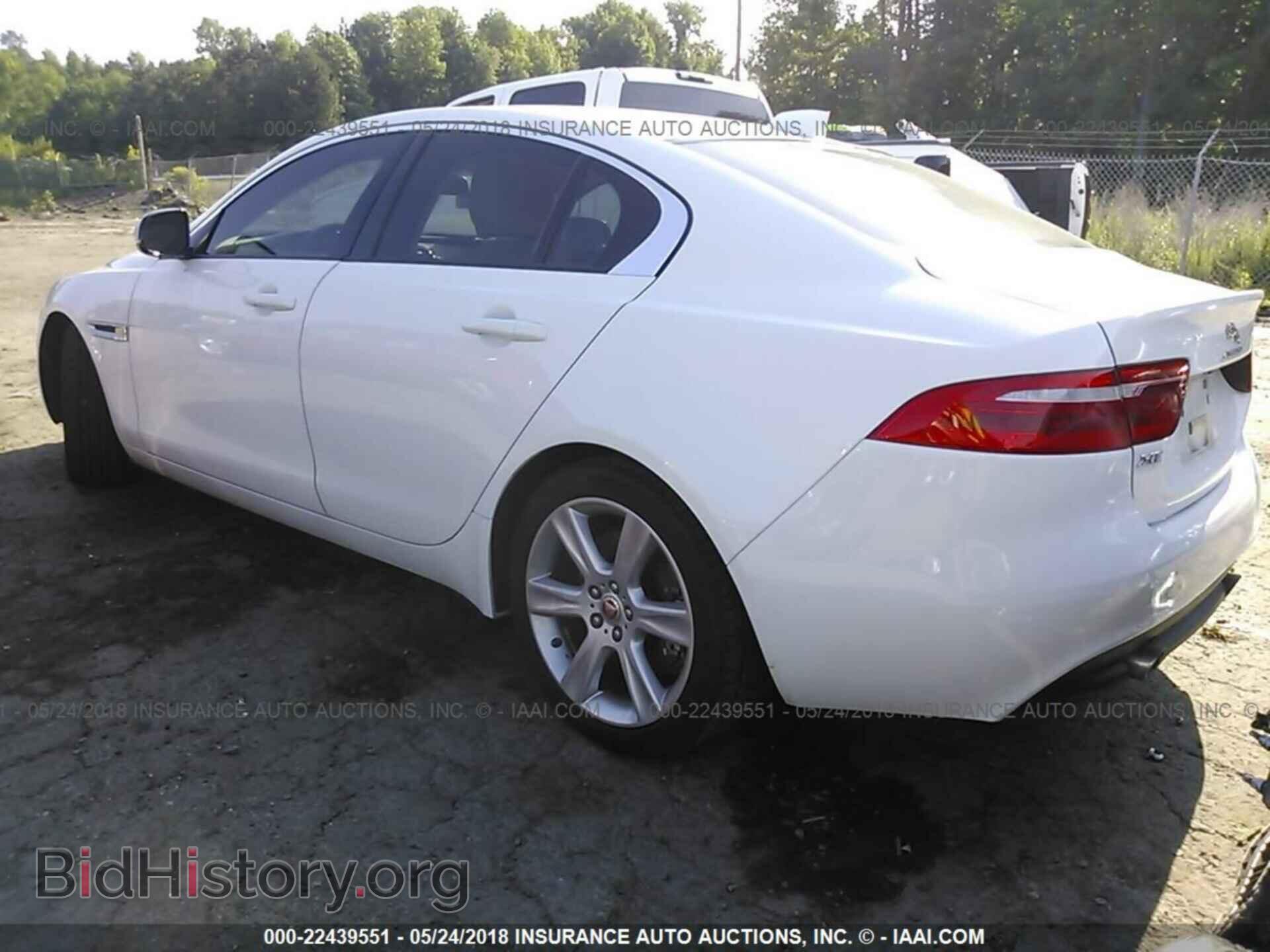 2017 Jaguar Xe - VIN: SAJAD4BG8HA971782 - Фото 3