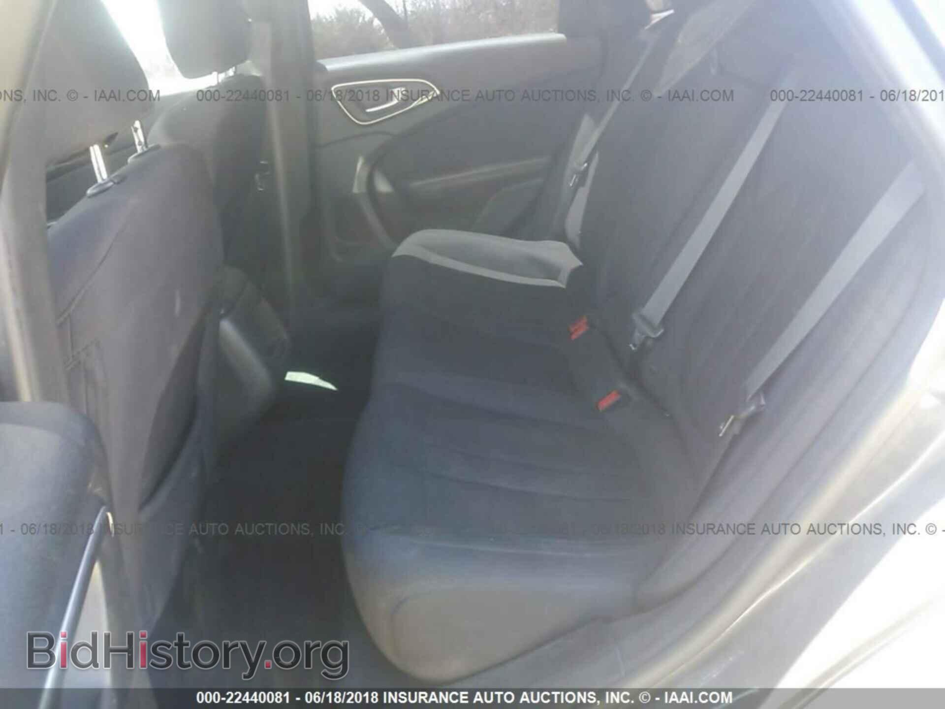 2015 Chrysler 200 - VIN: 1C3CCCAB1FN608101 - Photo 8