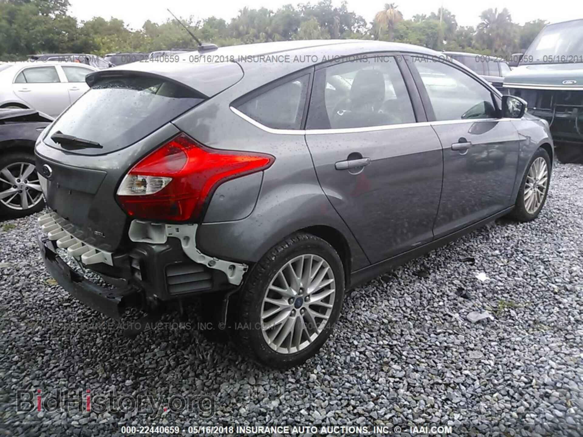 2012 Ford Focus - VIN: 1FAHP3M20CL200512 - Photo 4