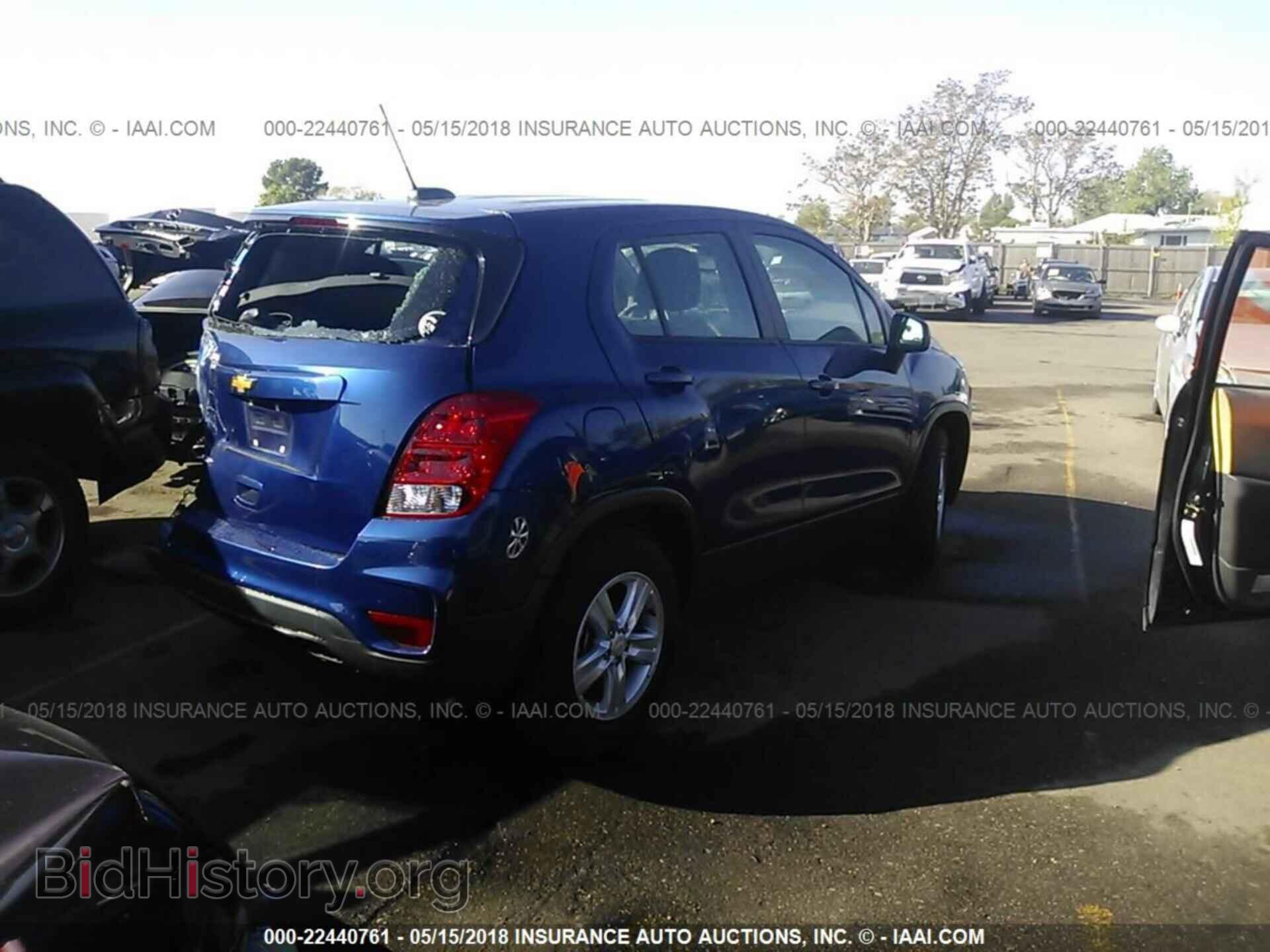2017 Chevrolet Trax - VIN: 3GNCJNSB9HL195835 - Фото 4