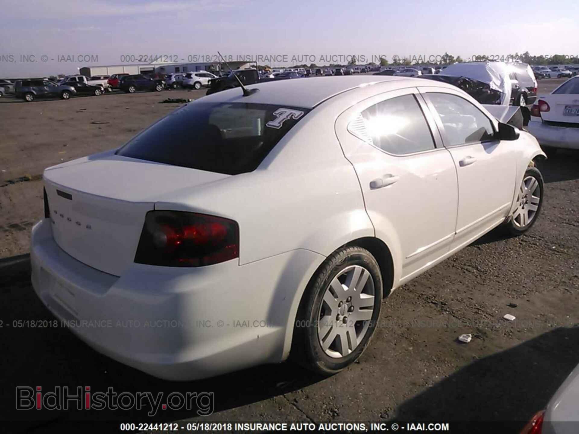 2011 Dodge Avenger - VIN: 1B3BD4FB8BN517356 - Photo 4