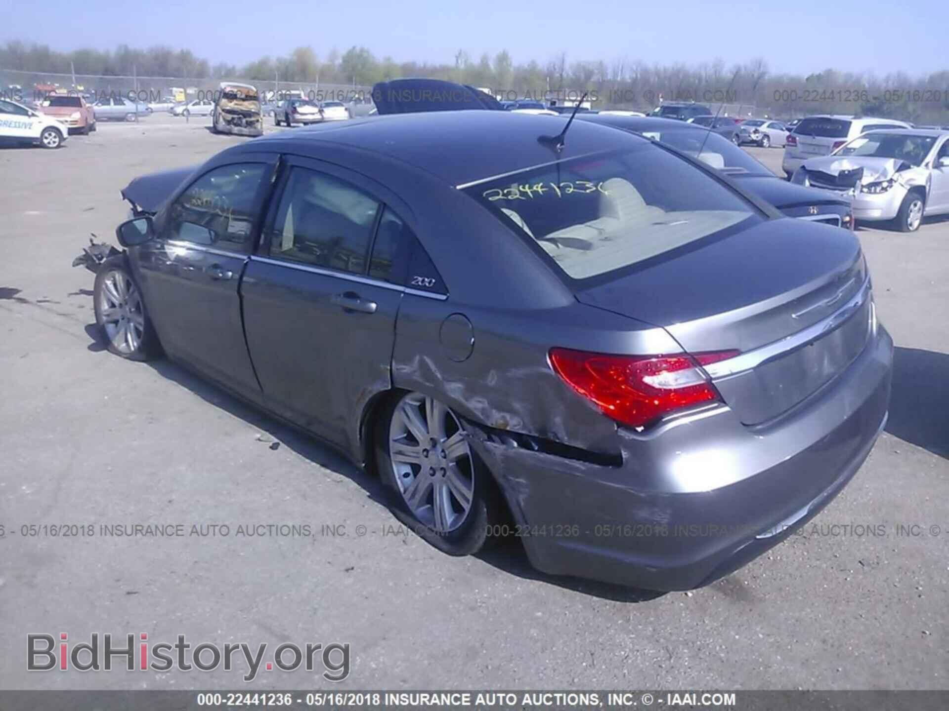 2013 Chrysler 200 - VIN: 1C3CCBBB5DN577215 - Photo 3