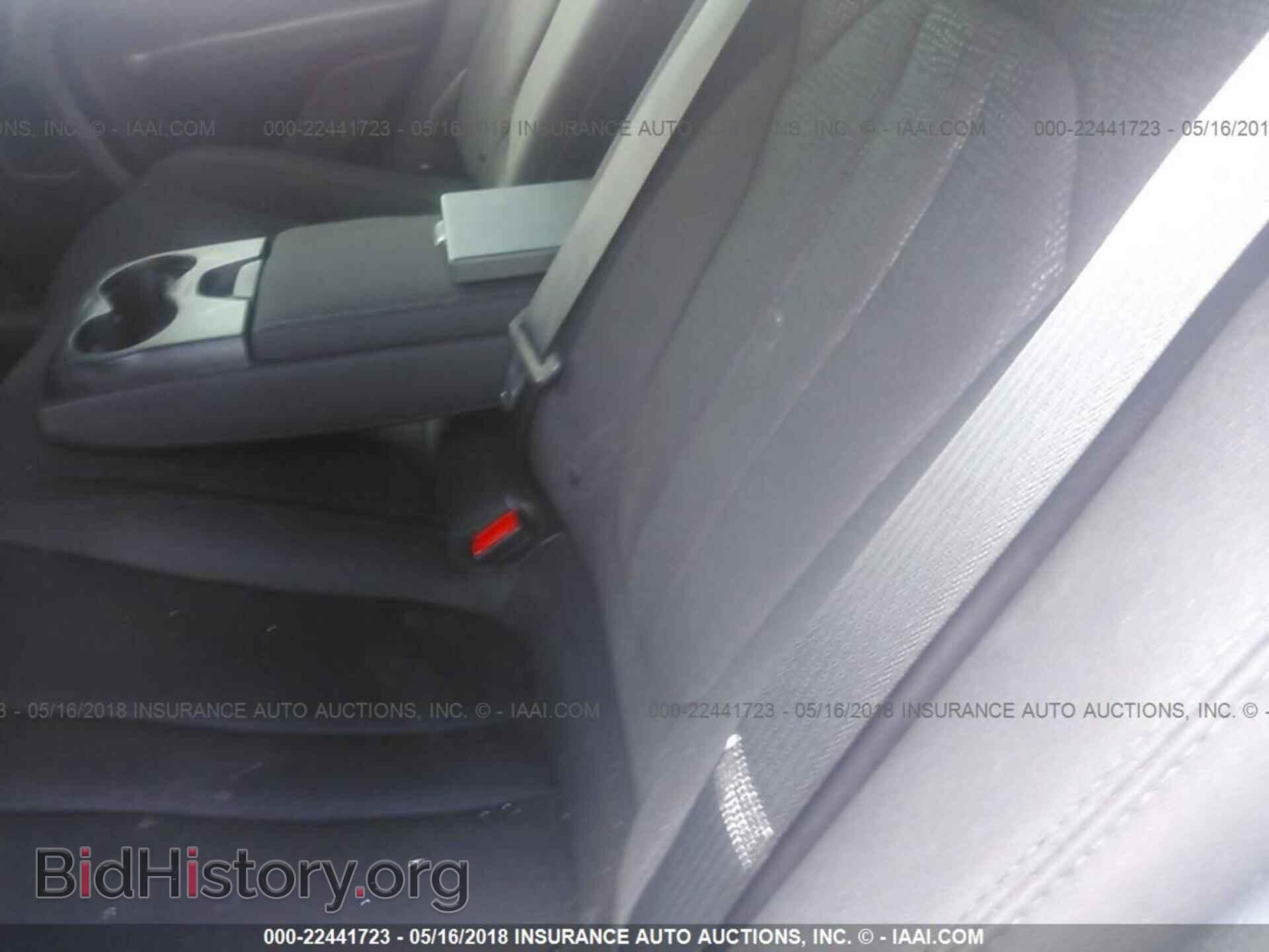 2016 Chrysler 200 - VIN: 1C3CCCAB0GN120551 - Photo 8