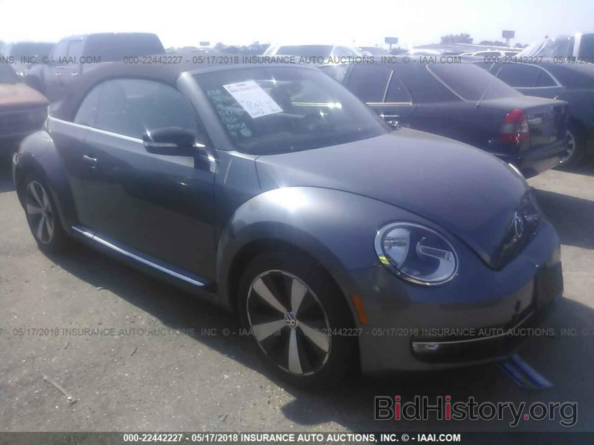 Фотография 3VW767AT3DM813704 - Volkswagen Beetle 2013