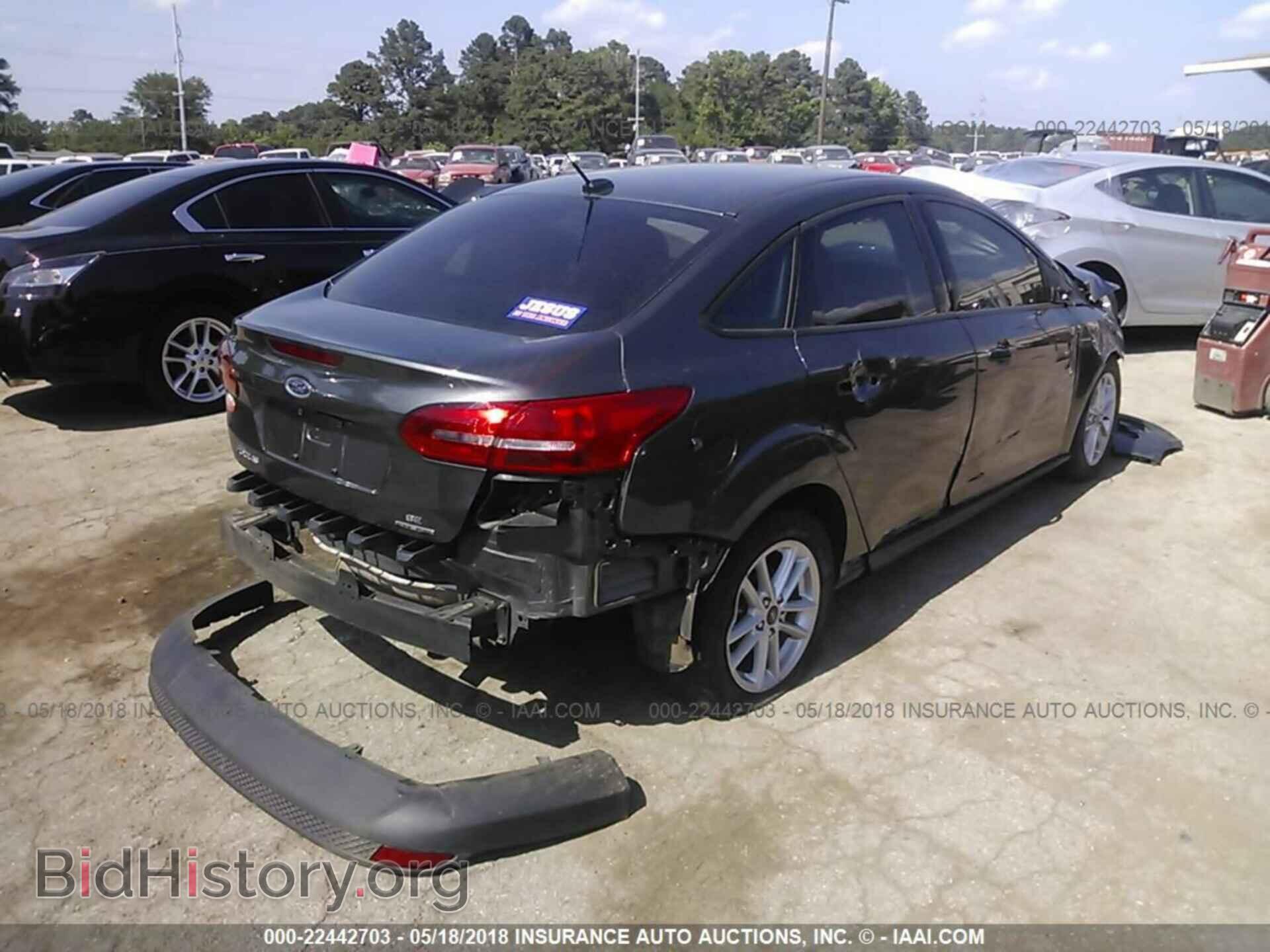 2016 Ford Focus - VIN: 1FADP3F2XGL387260 - Фото 4
