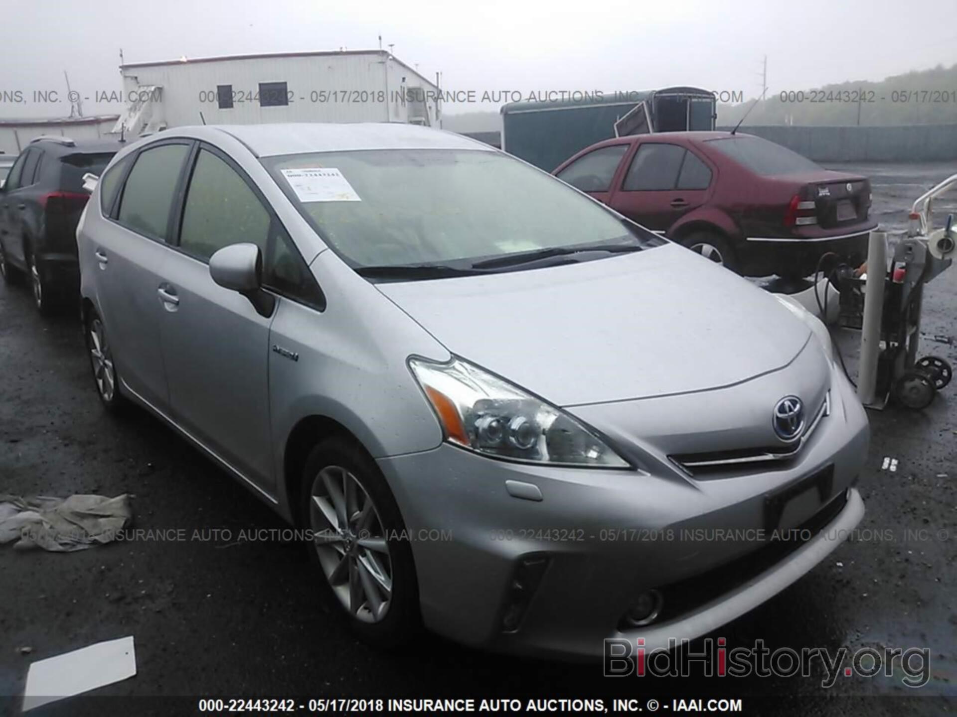 Photo JTDZN3EU0C3136878 - Toyota Prius v 2012