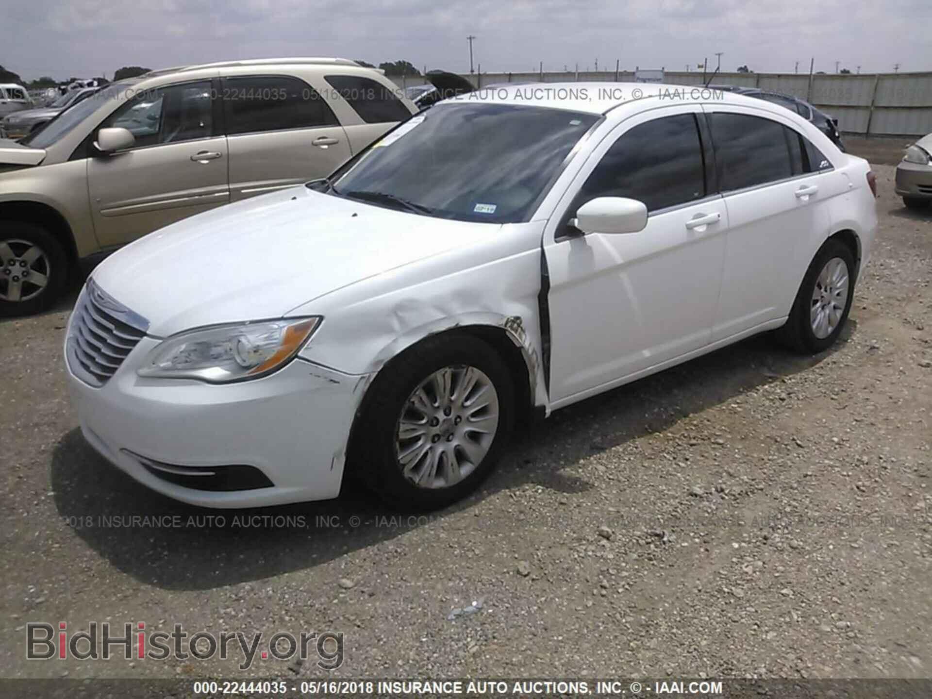 2013 Chrysler 200 - VIN: 1C3CCBAB1DN647181 - Фото 2
