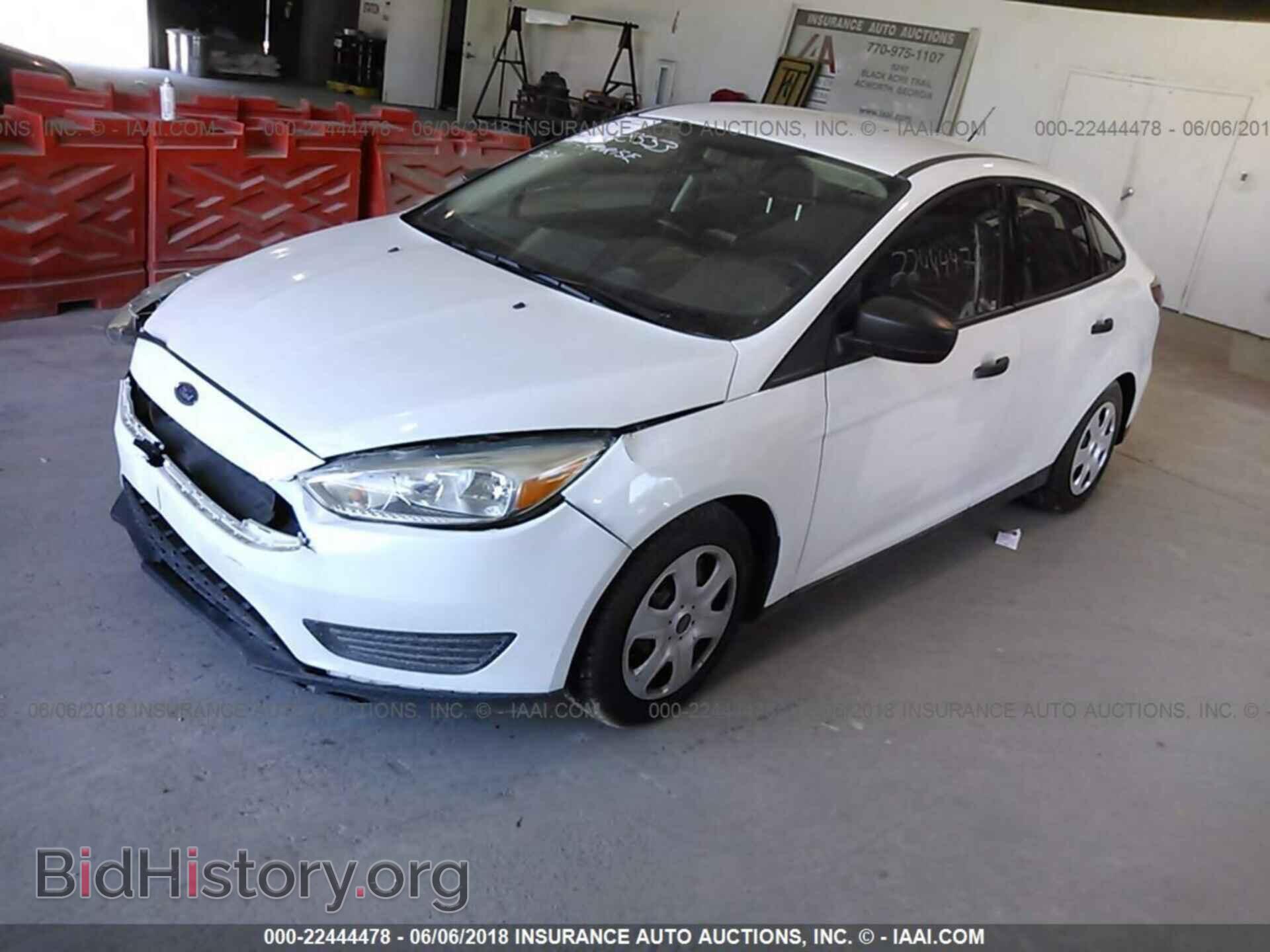 2015 Ford Focus - VIN: 1FADP3E25FL227688 - Фото 2