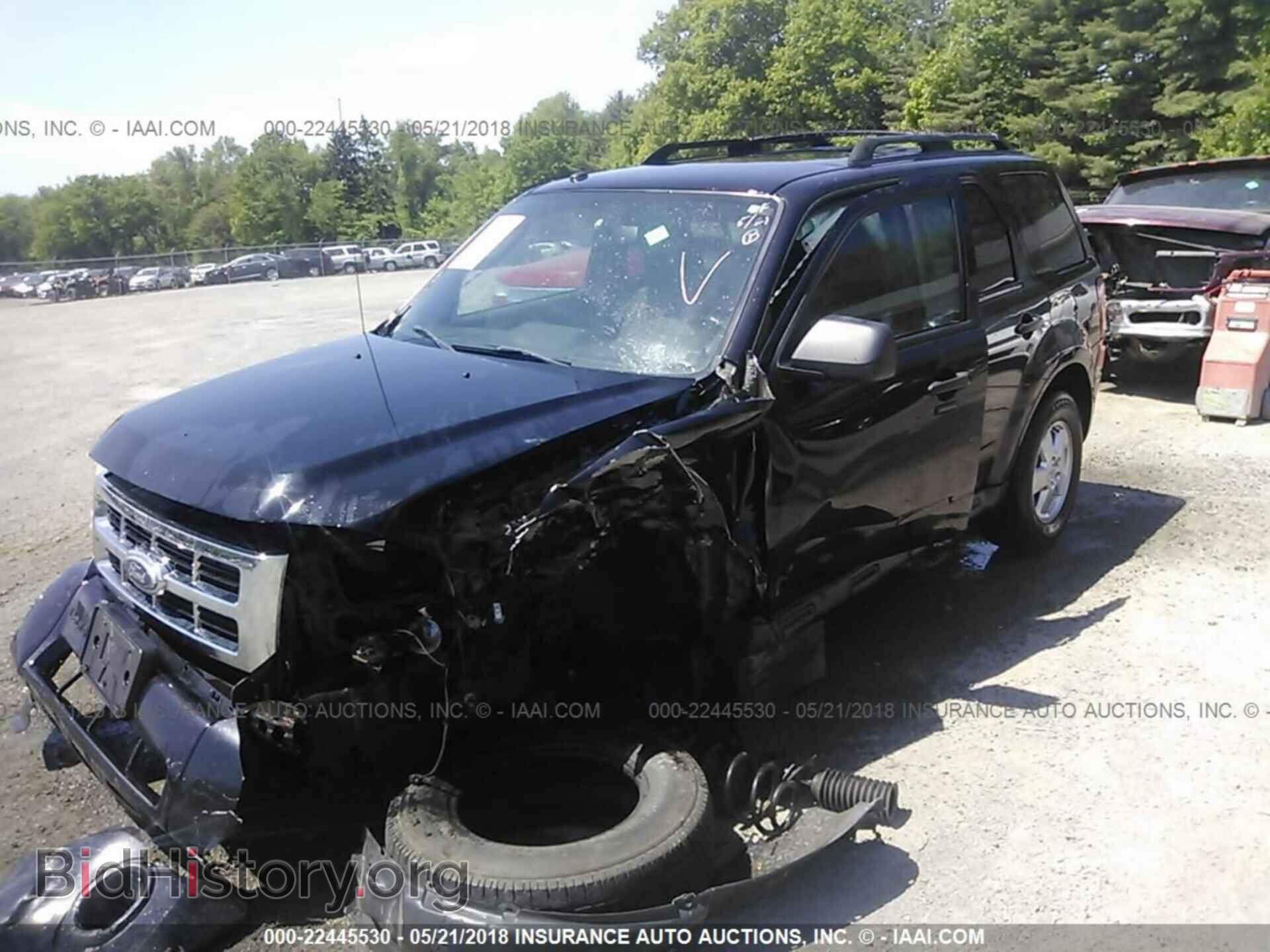 2011 Ford Escape - VIN: 1FMCU0D74BKB77906 - Photo 2