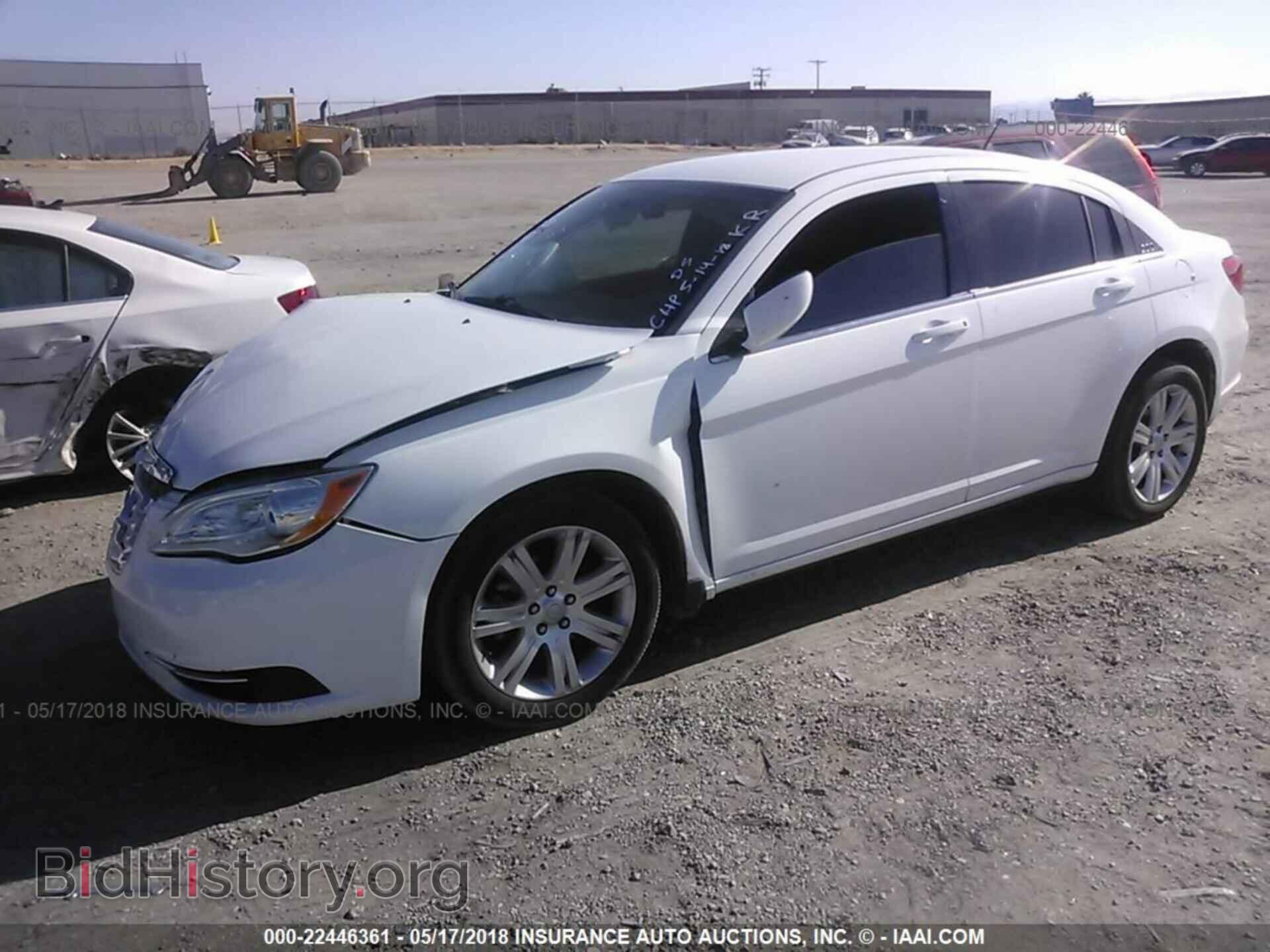 2013 Chrysler 200 - VIN: 1C3CCBAB2DN764297 - Photo 2