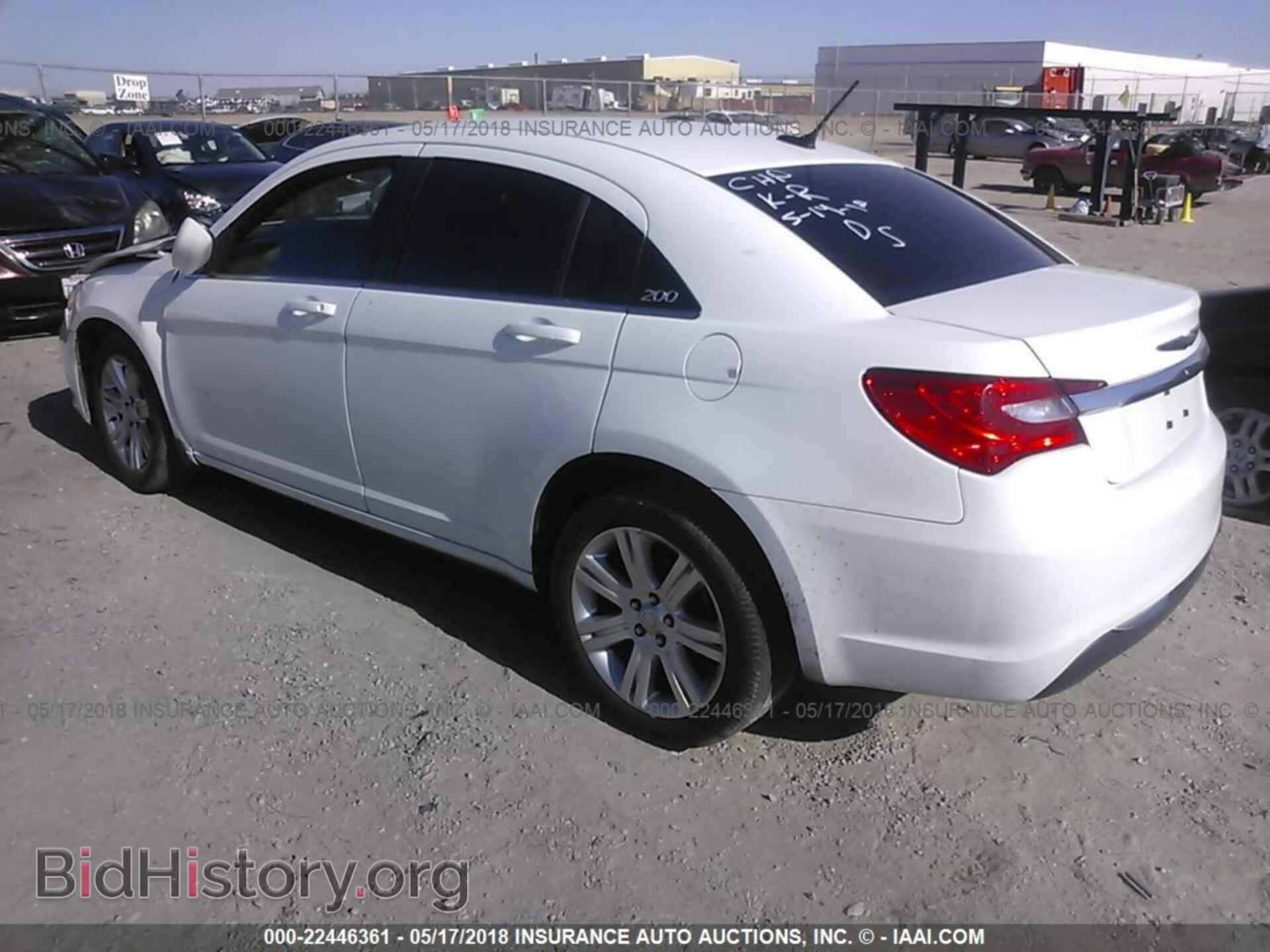 2013 Chrysler 200 - VIN: 1C3CCBAB2DN764297 - Photo 3