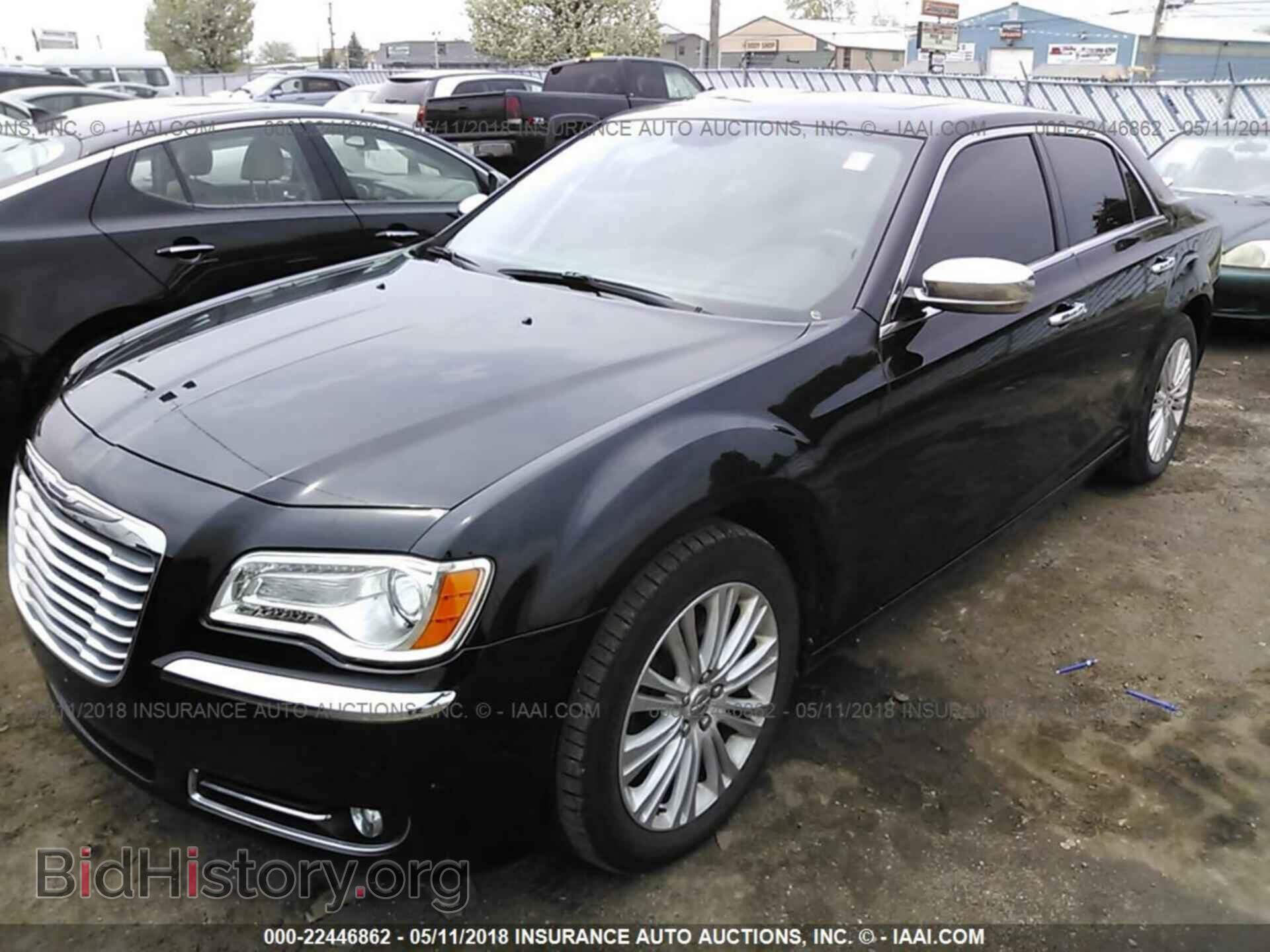 2014 Chrysler 300c - VIN: 2C3CCAKG4EH183074 - Фото 2