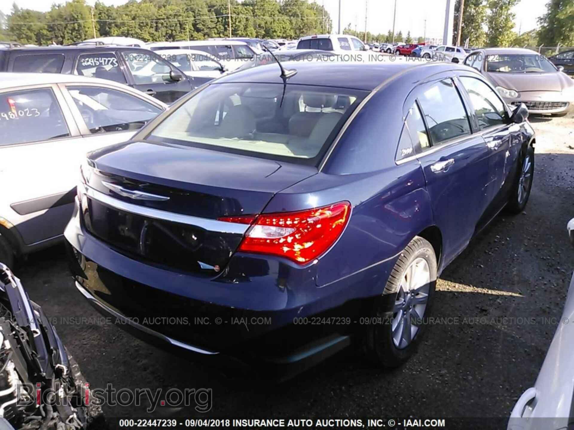 2013 Chrysler 200 - VIN: 1C3CCBCG0DN553429 - Фото 4