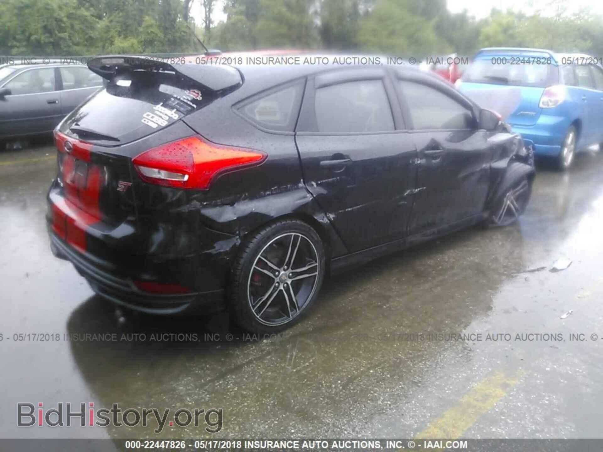 2015 Ford Focus - VIN: 1FADP3L94FL215841 - Photo 4