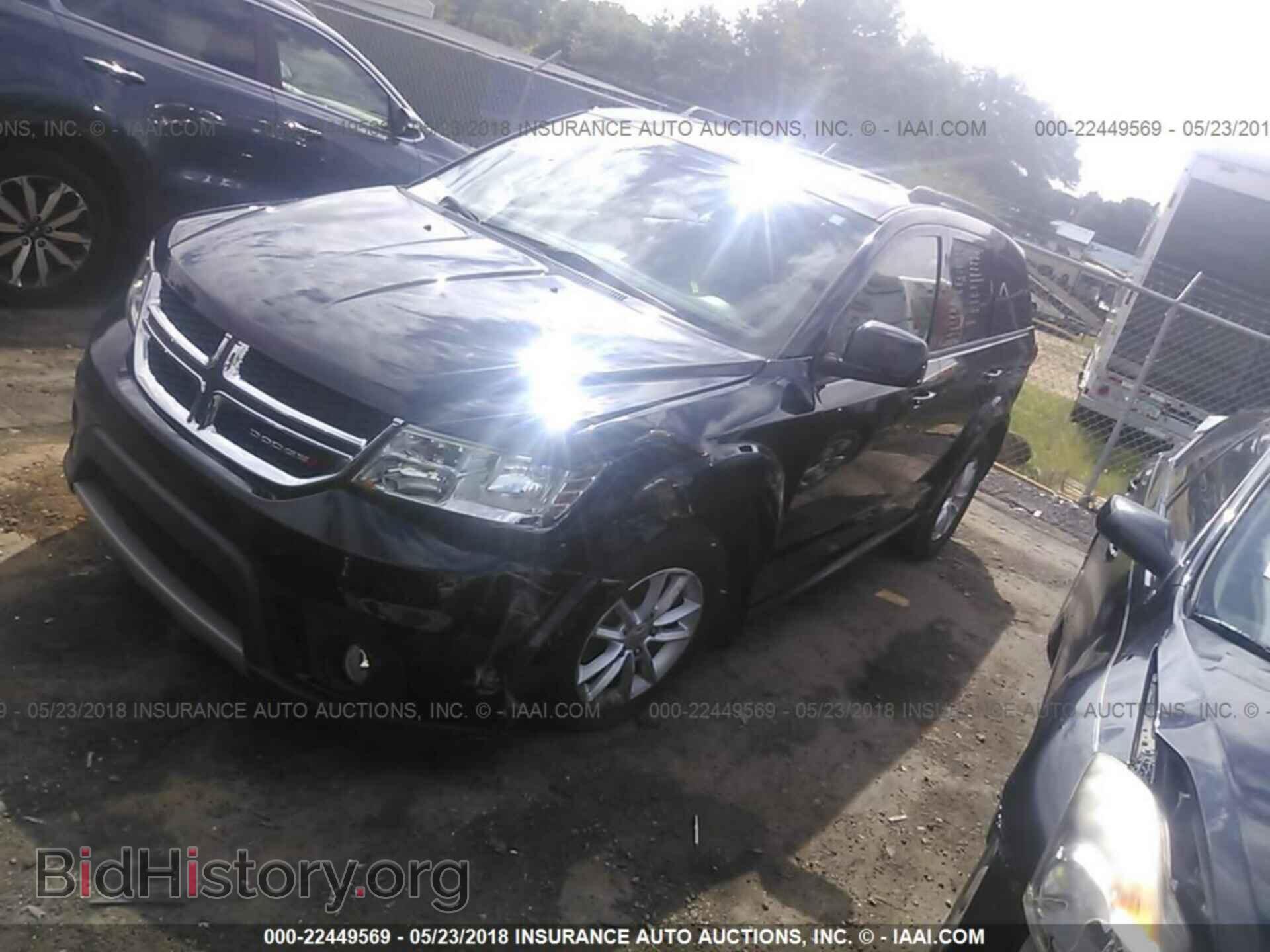 2014 Dodge Journey - VIN: 3C4PDCBG9ET210976 - Фото 2