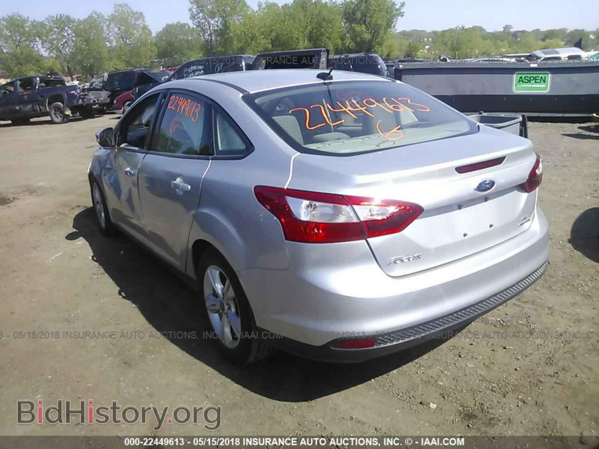 2014 Ford Focus - VIN: 1FADP3F29EL452841 - Photo 3