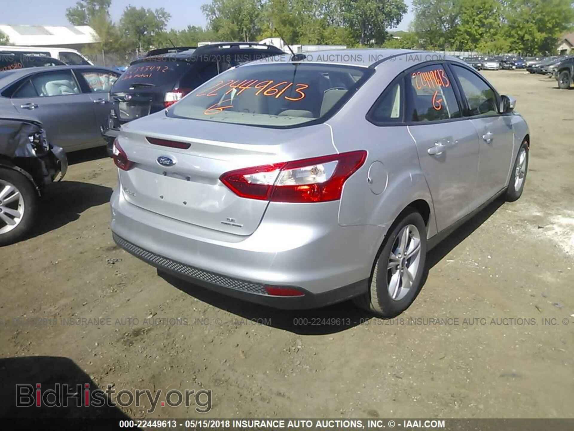 2014 Ford Focus - VIN: 1FADP3F29EL452841 - Photo 4