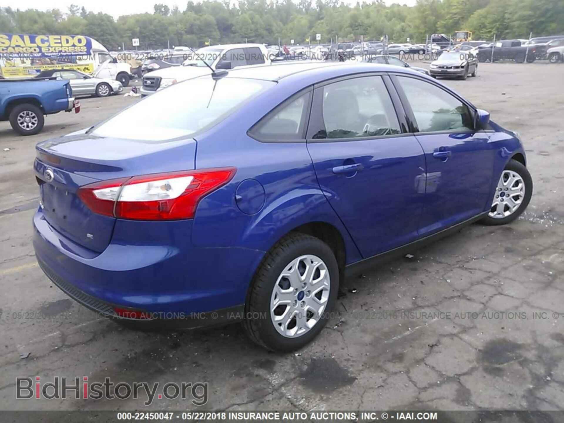 2012 Ford Focus - VIN: 1FAHP3F2XCL411343 - Photo 4