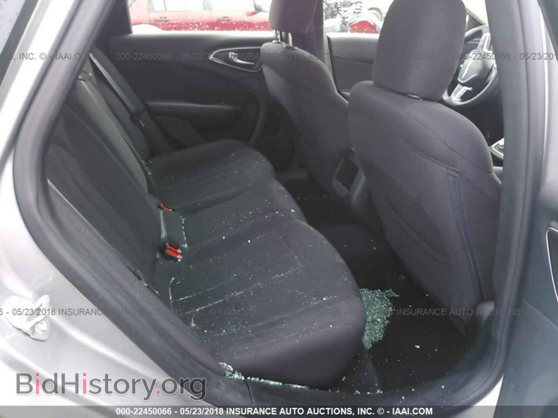 2016 Chrysler 200 - VIN: 1C3CCCABXGN136370 - Photo 8