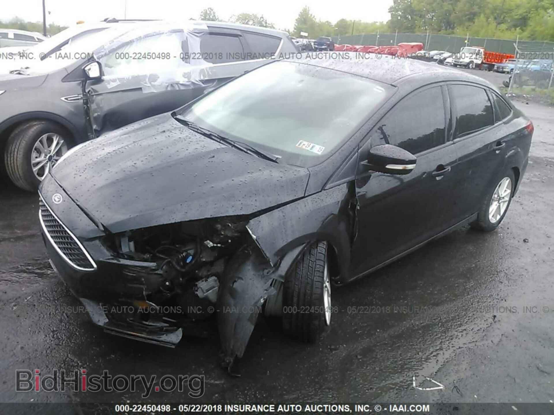 2016 Ford Focus - VIN: 1FADP3F22GL261068 - Фото 2