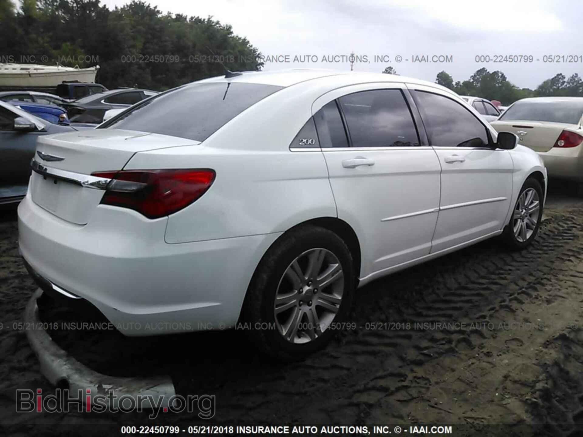 2013 Chrysler 200 - VIN: 1C3CCBBB1DN656395 - Фото 4