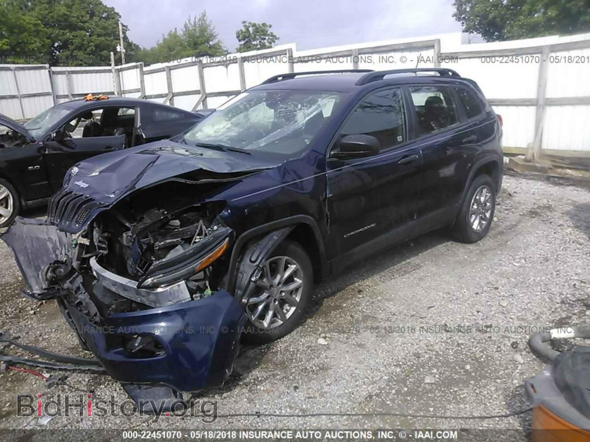 2015 Jeep Cherokee - VIN: 1C4PJLAB2FW760272 - Фото 2