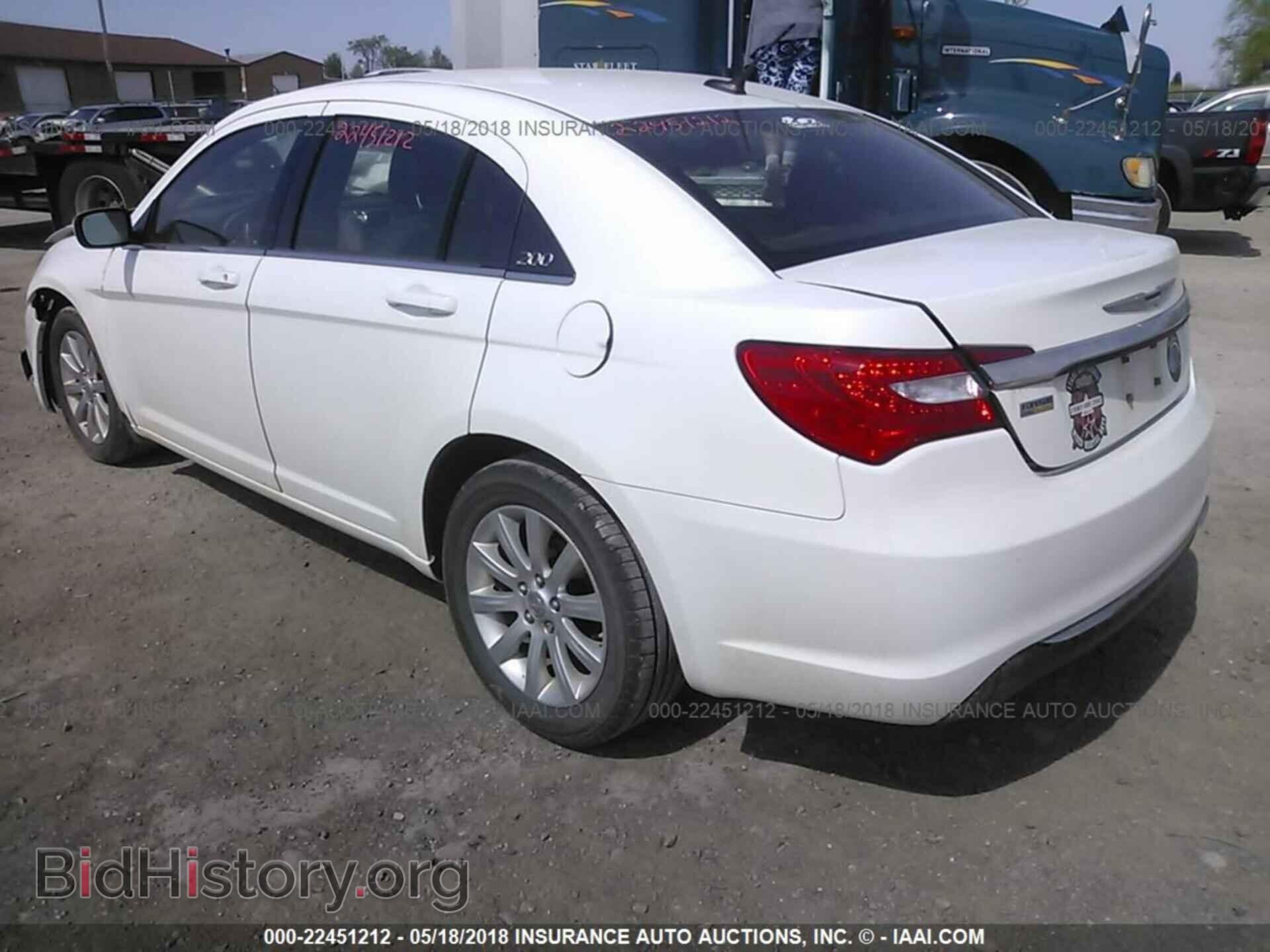 2013 Chrysler 200 - VIN: 1C3CCBBG4DN569148 - Photo 3