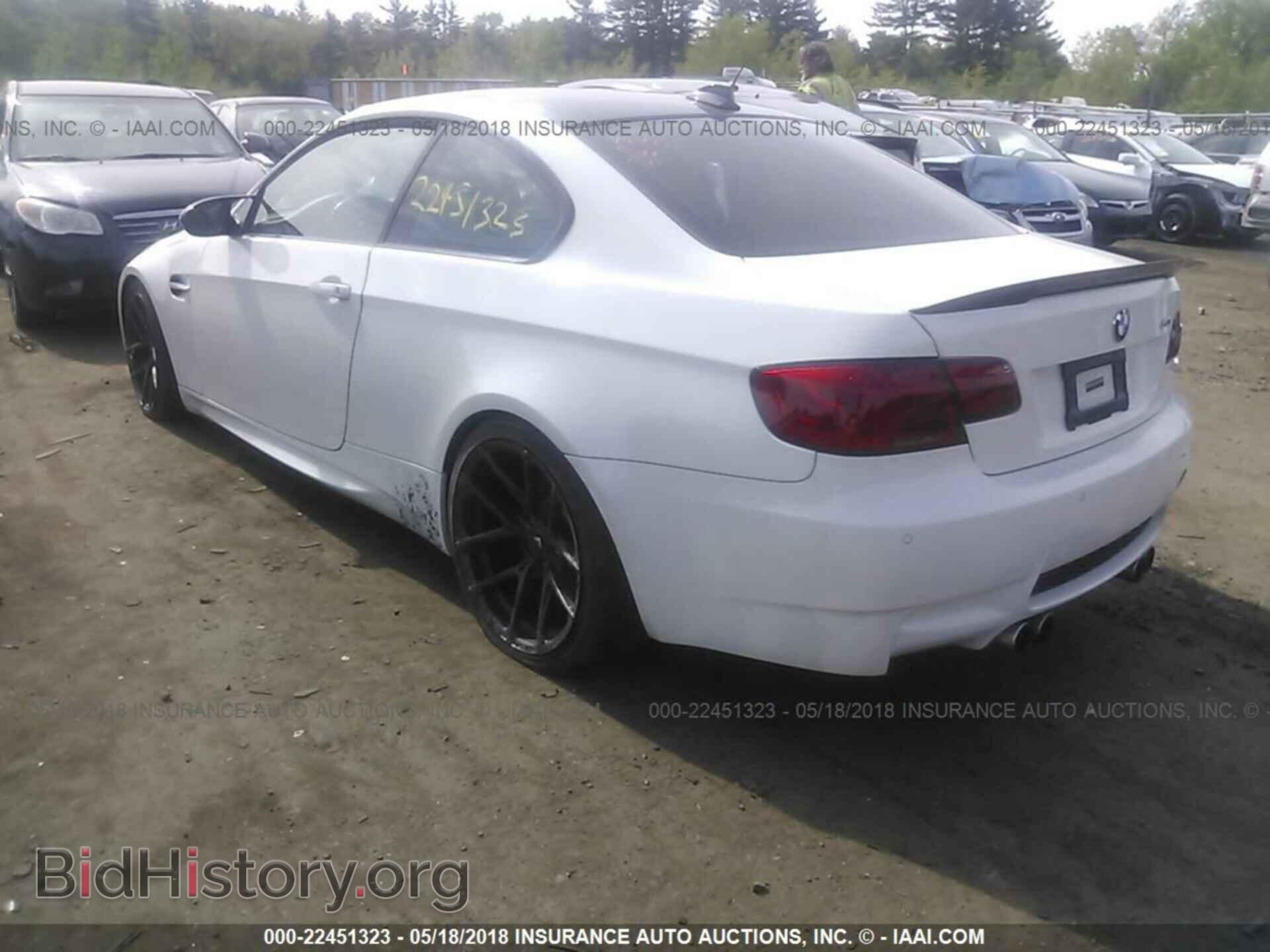 2011 Bmw M3 - VIN: WBSKG9C52BE369392 - Фото 3