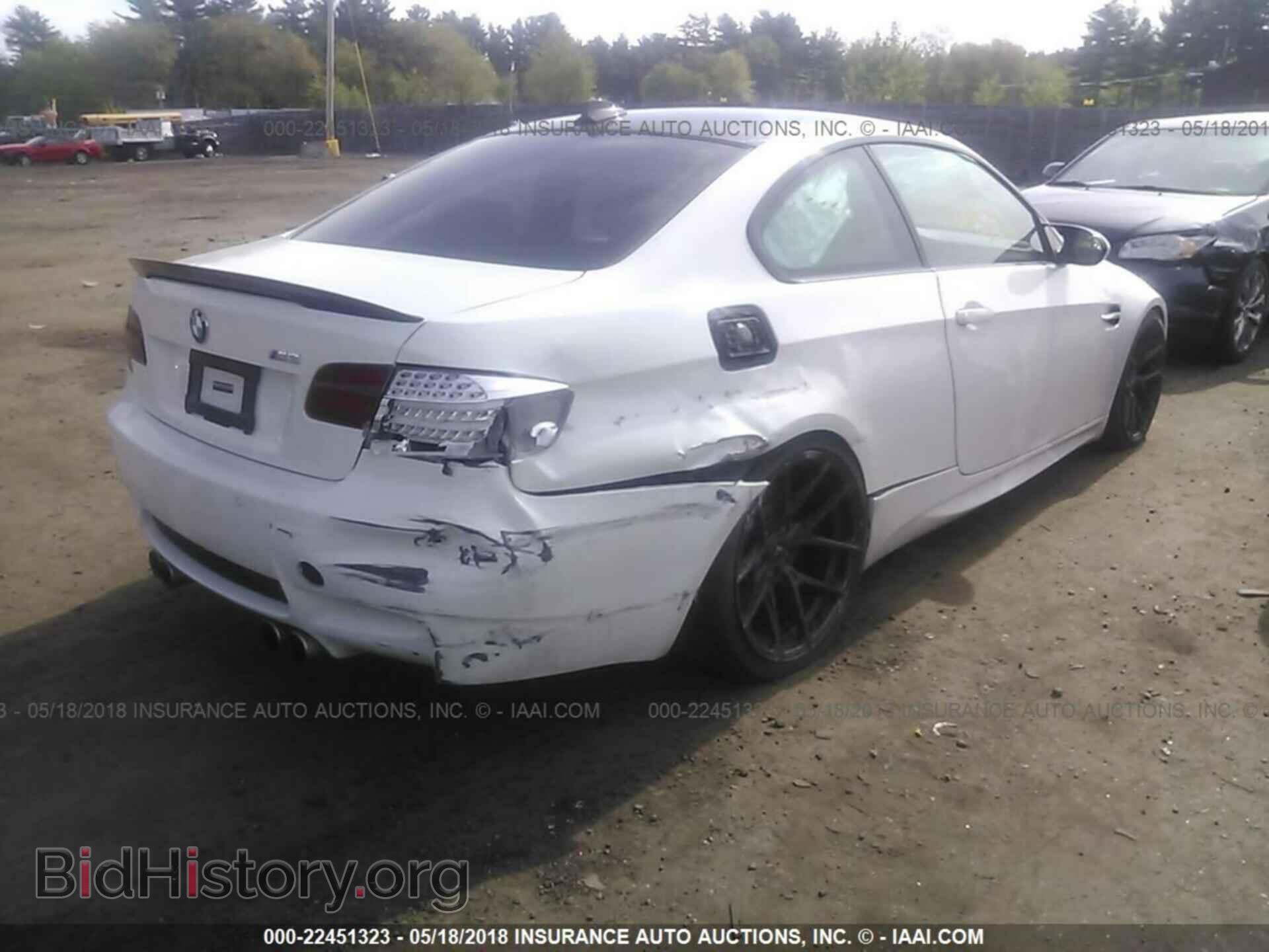2011 Bmw M3 - VIN: WBSKG9C52BE369392 - Фото 4