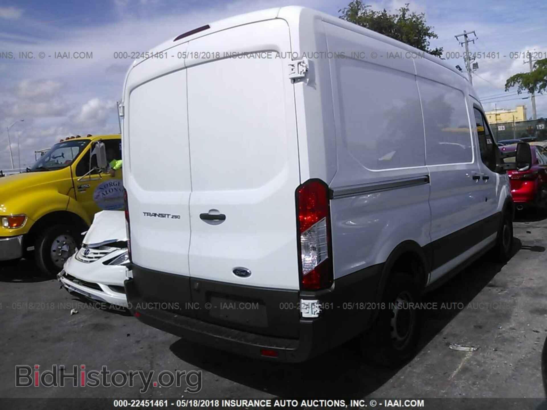 2017 Ford Transit - VIN: 1FTYR1CM8HKA13639 - Photo 4