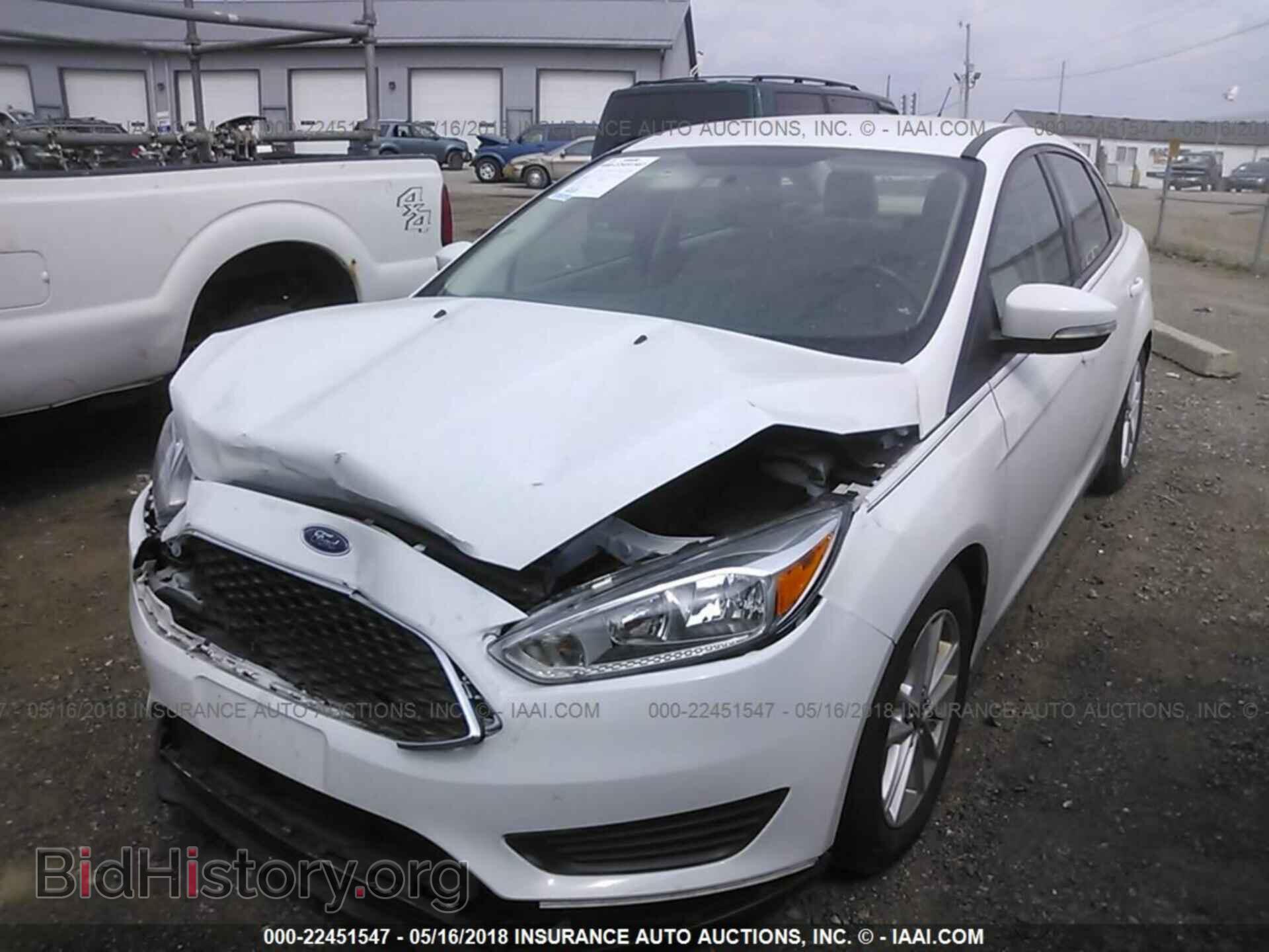 2015 Ford Focus - VIN: 1FADP3F27FL346843 - Photo 2