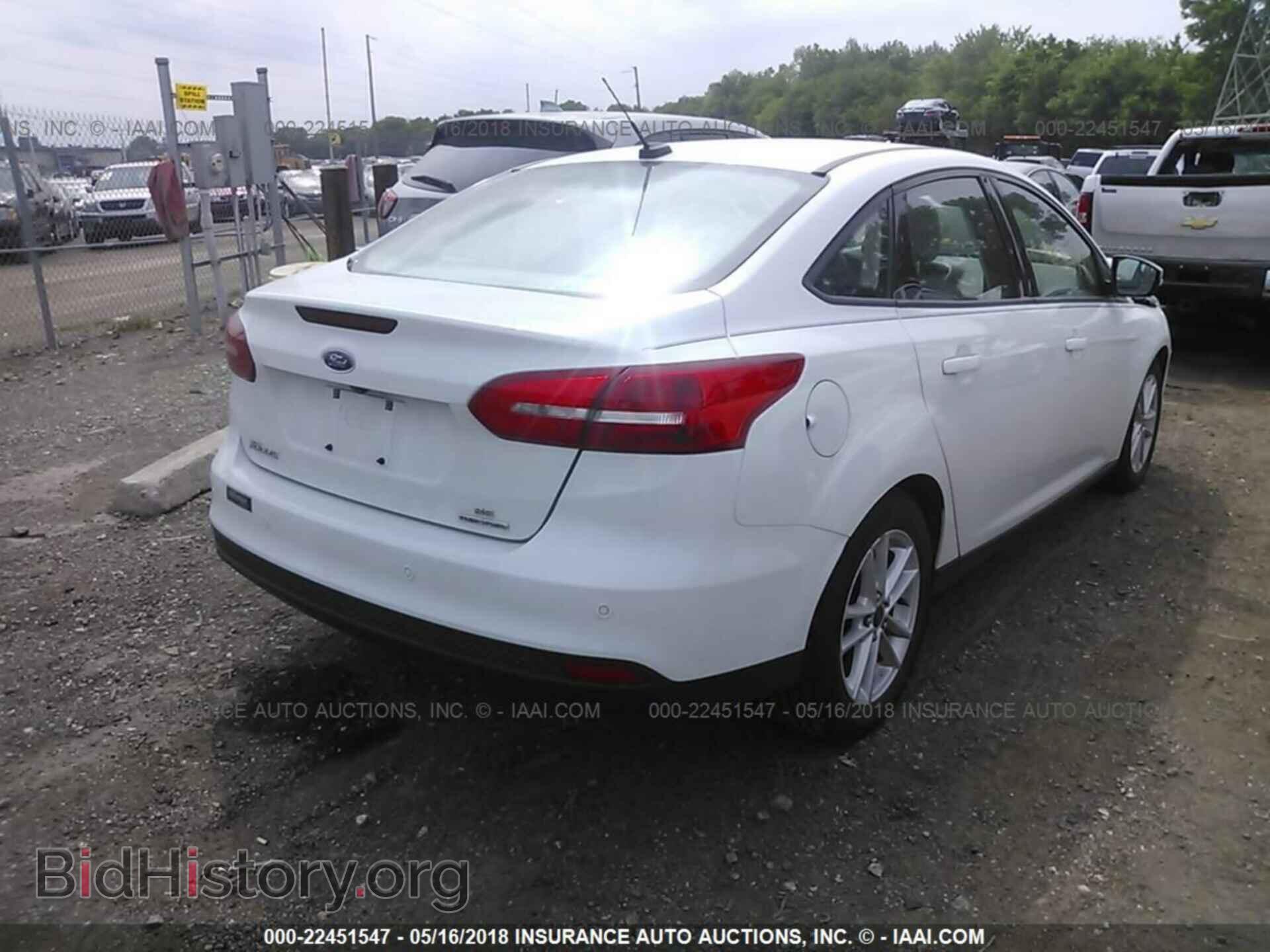 2015 Ford Focus - VIN: 1FADP3F27FL346843 - Photo 4