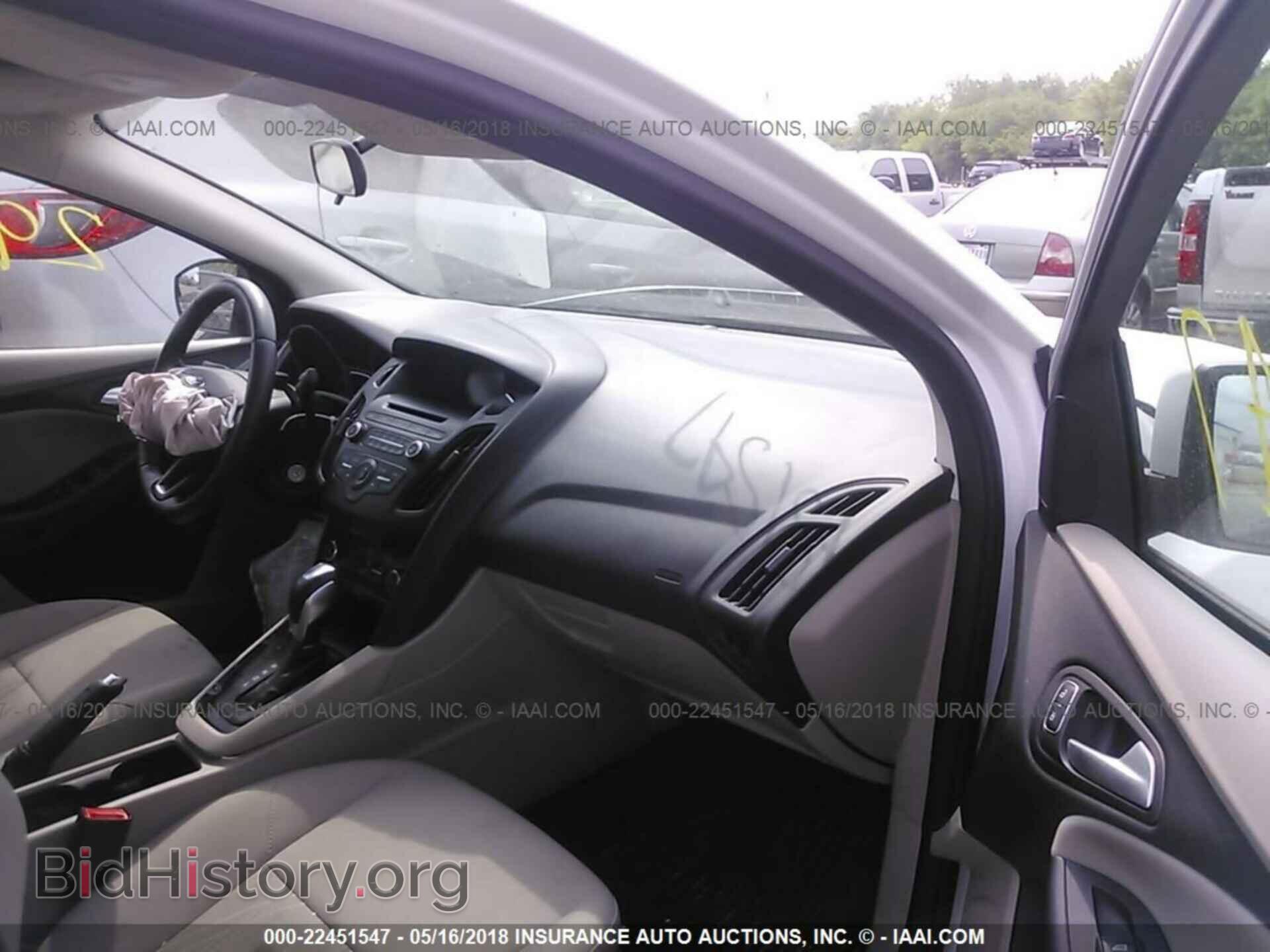 2015 Ford Focus - VIN: 1FADP3F27FL346843 - Photo 5