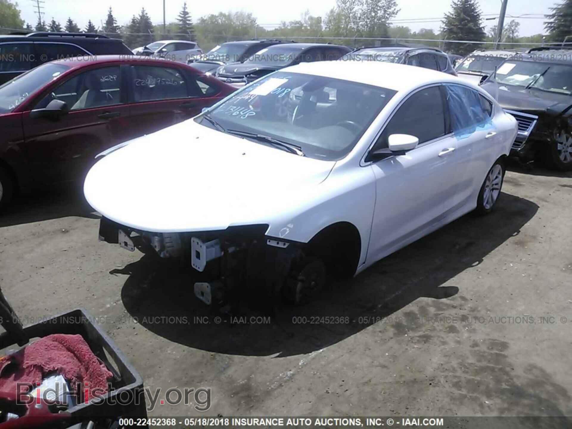 2016 Chrysler 200 - VIN: 1C3CCCAB4GN131648 - Фото 2