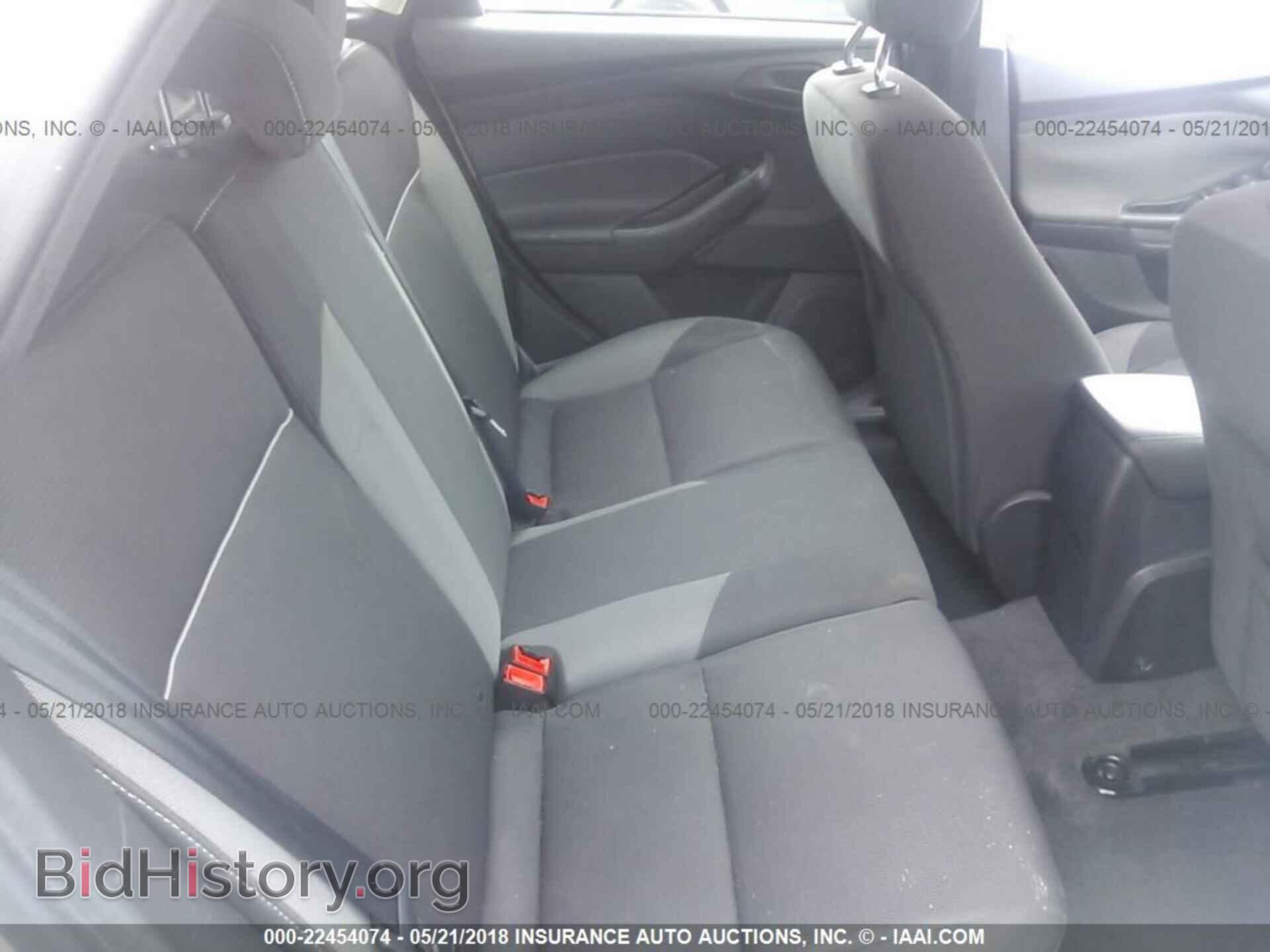 2012 Ford Focus - VIN: 1FAHP3K27CL121132 - Photo 8